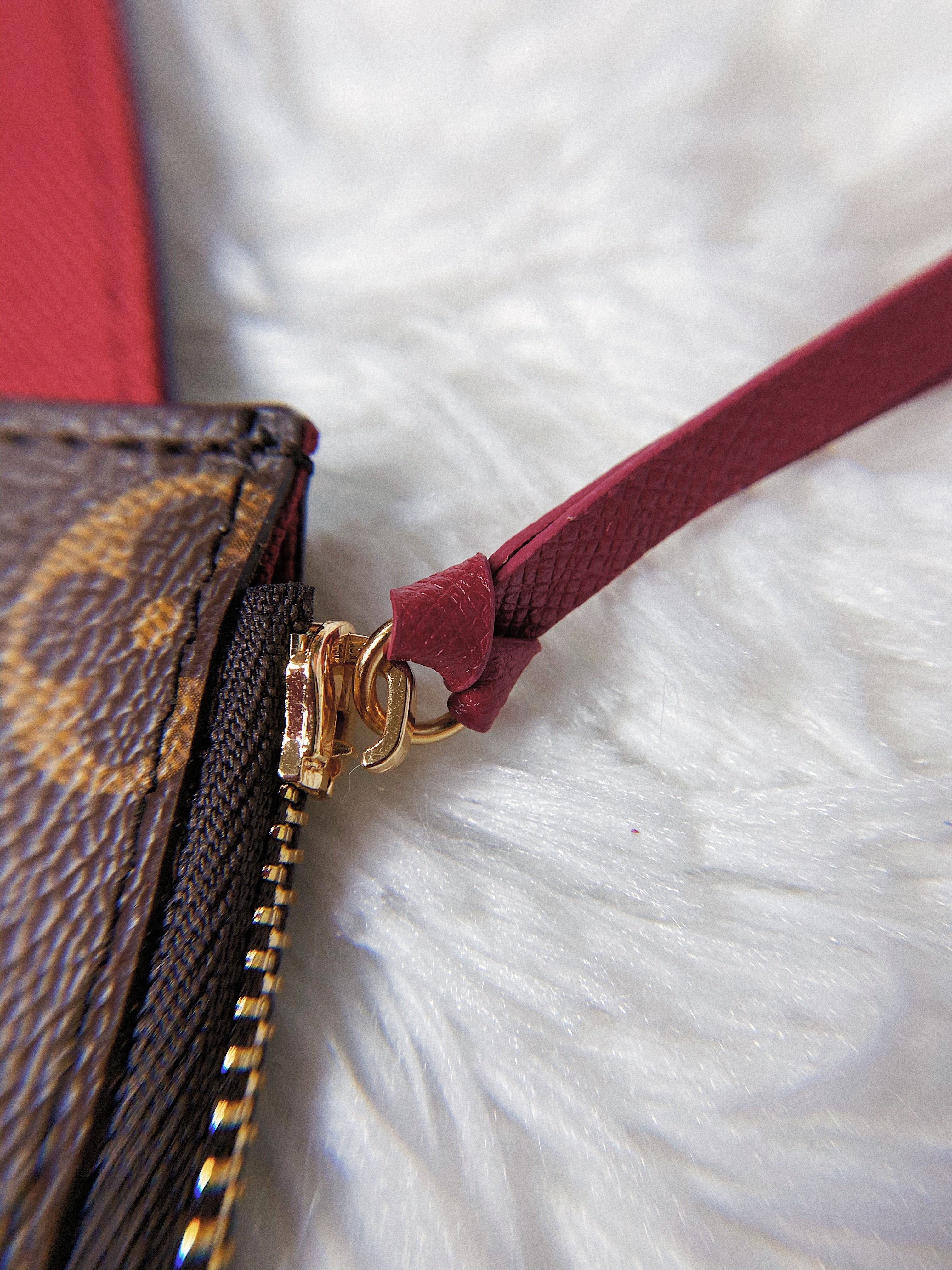 [TOP] Louis Vuitton LV £V Felicie Bag 21X12X3cm- DARK PINK