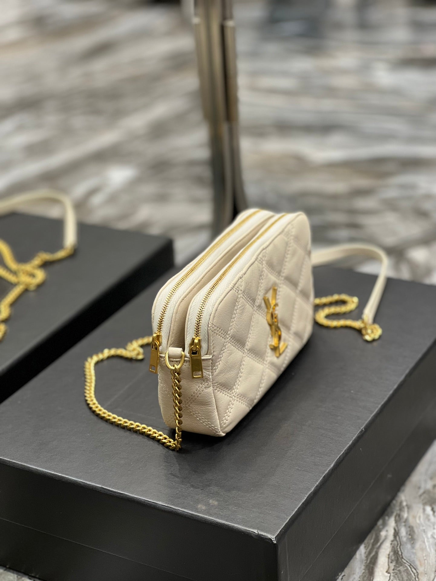 [TOP] Yves Saint Laurent YSL Beckly Double Zip Pouch Bag - White GHW