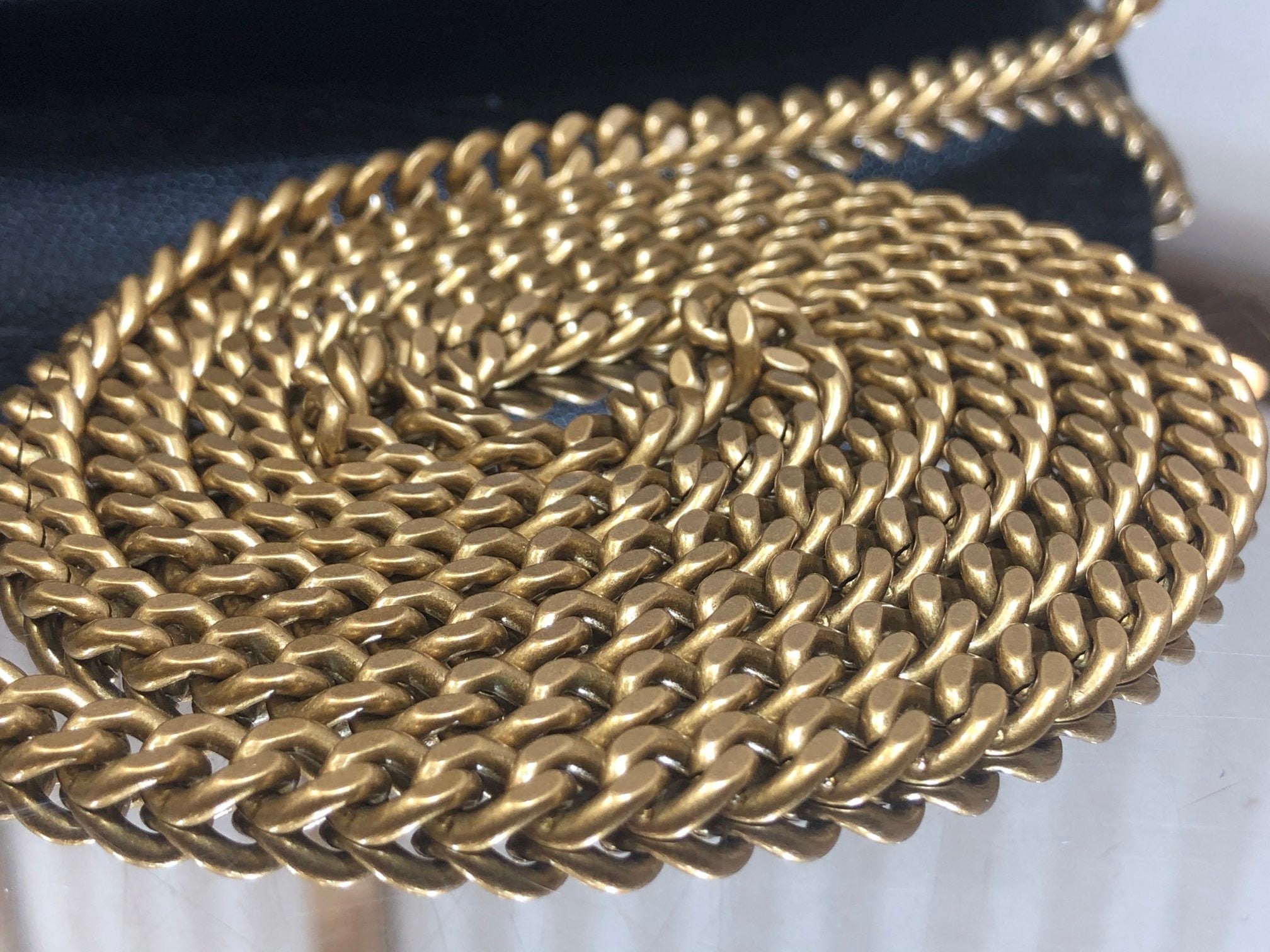 [TOP] Yves Saint Laurent YSL Cassandra Chain Wallet Grain Leather - Black