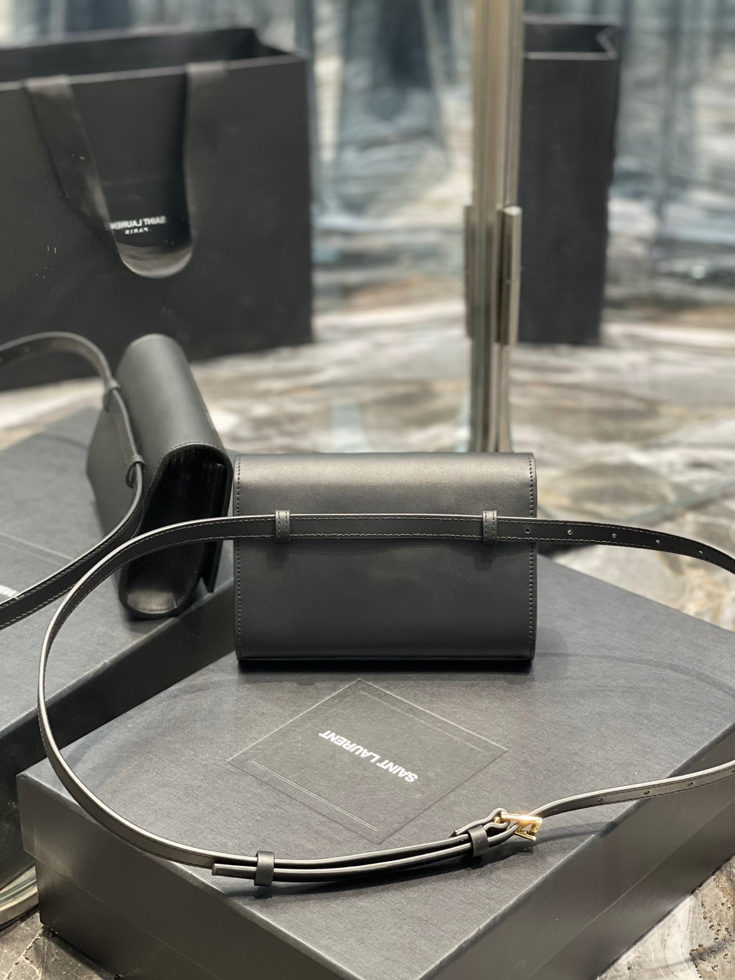 [TOP] Yves Saint Laurent YSL Kate Belt Bag - Black