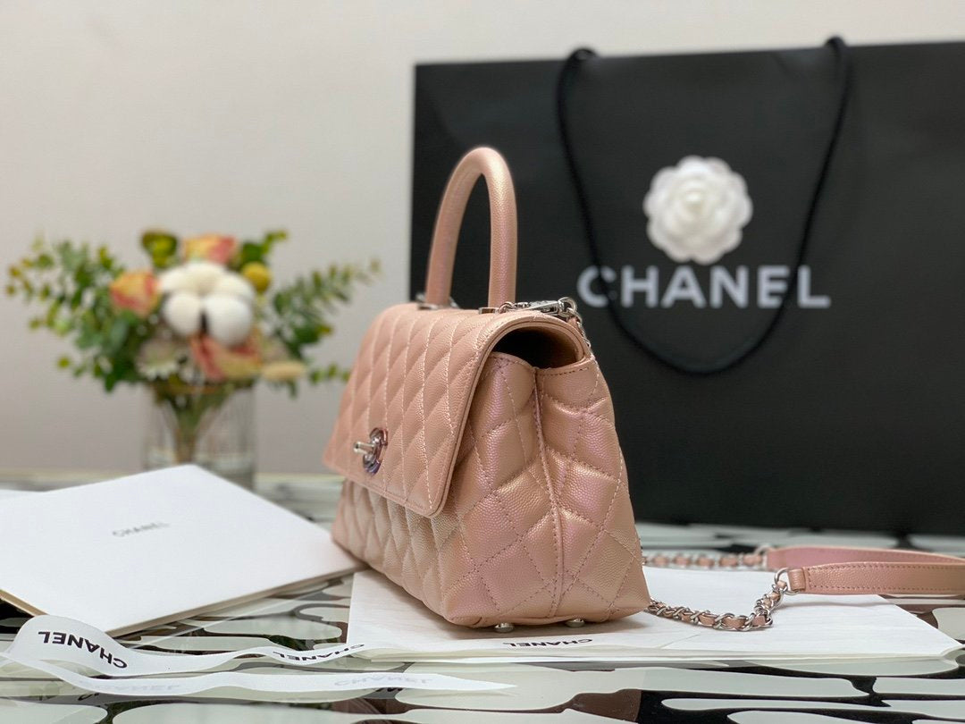 [TOP] CHANEL Coco Top Handle Bag Iridescent Caviar Small 19cm - Pink