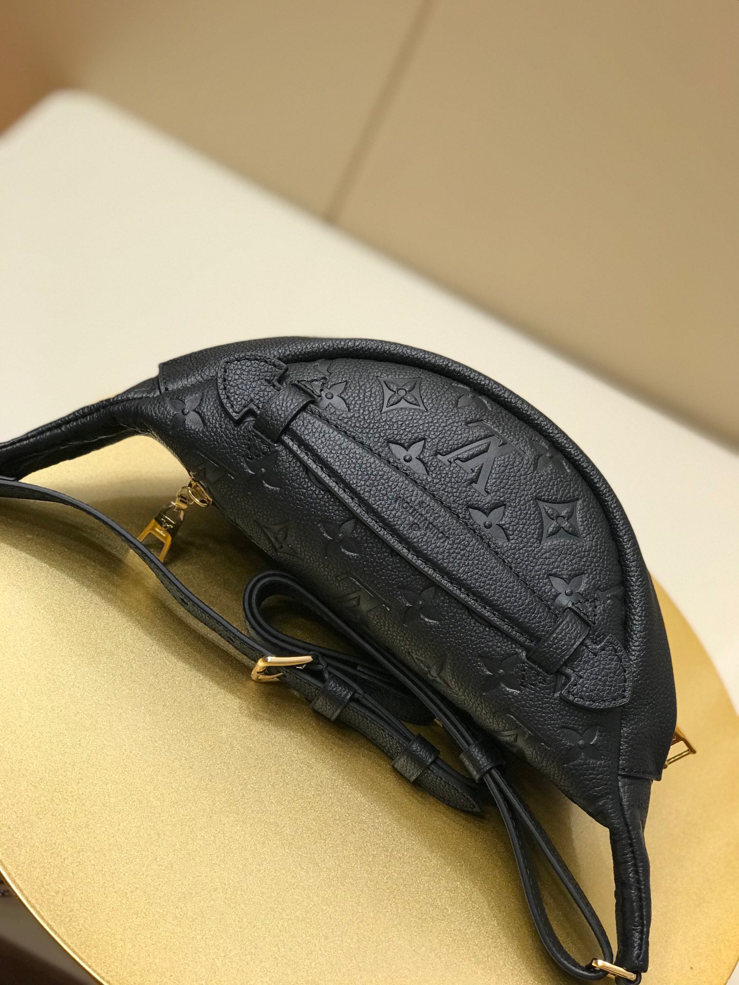 [TOP] Louis Vuitton LV Empreinte Bumbag - Black - 36*15*15CM