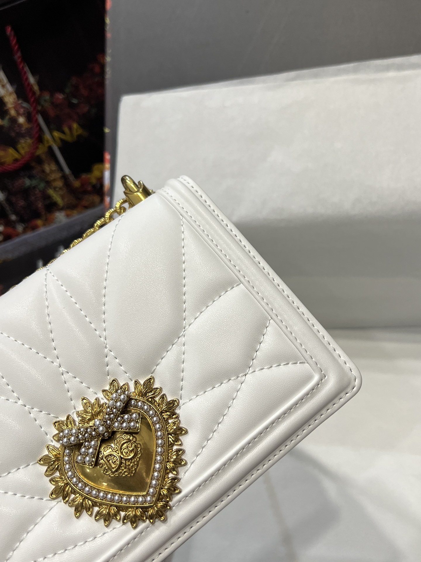 [TOP] Dolce & Gabbana D&G  Nappa Leather Devotion Bag 21cm/26cm - White