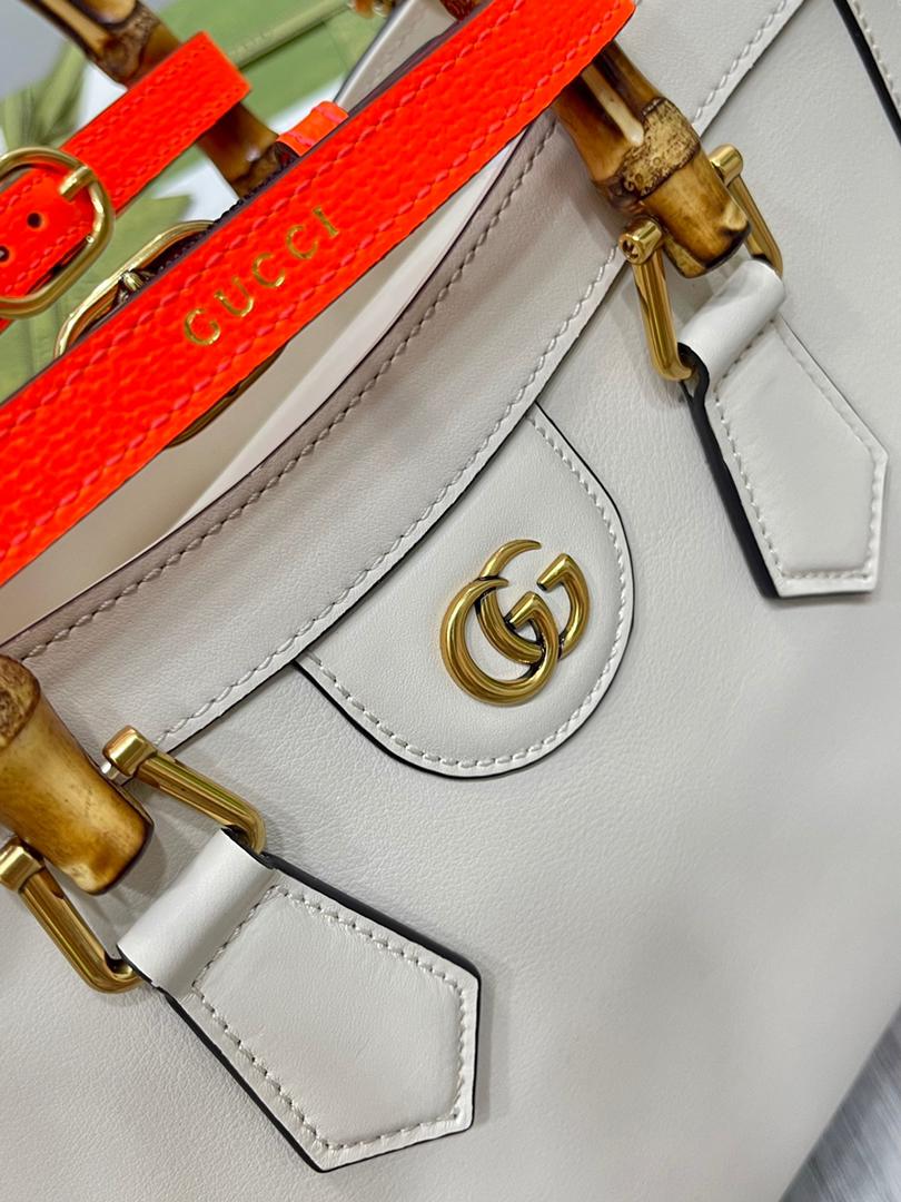 [TOP] GUCCI G*G Diana Medium Bag - White