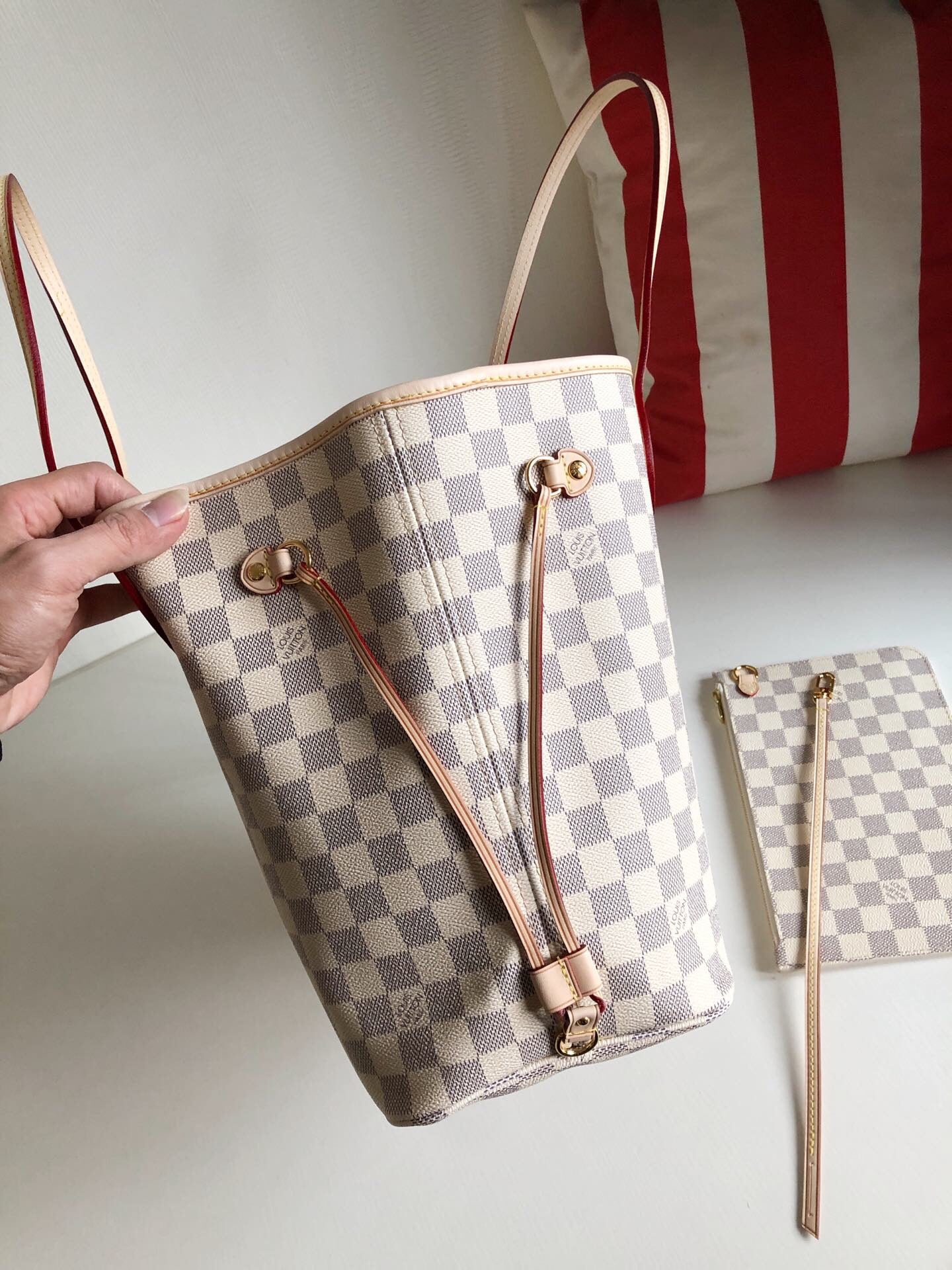 [TOP] Louis Vuitton LV Neverfull Damier Azur MM - Beige