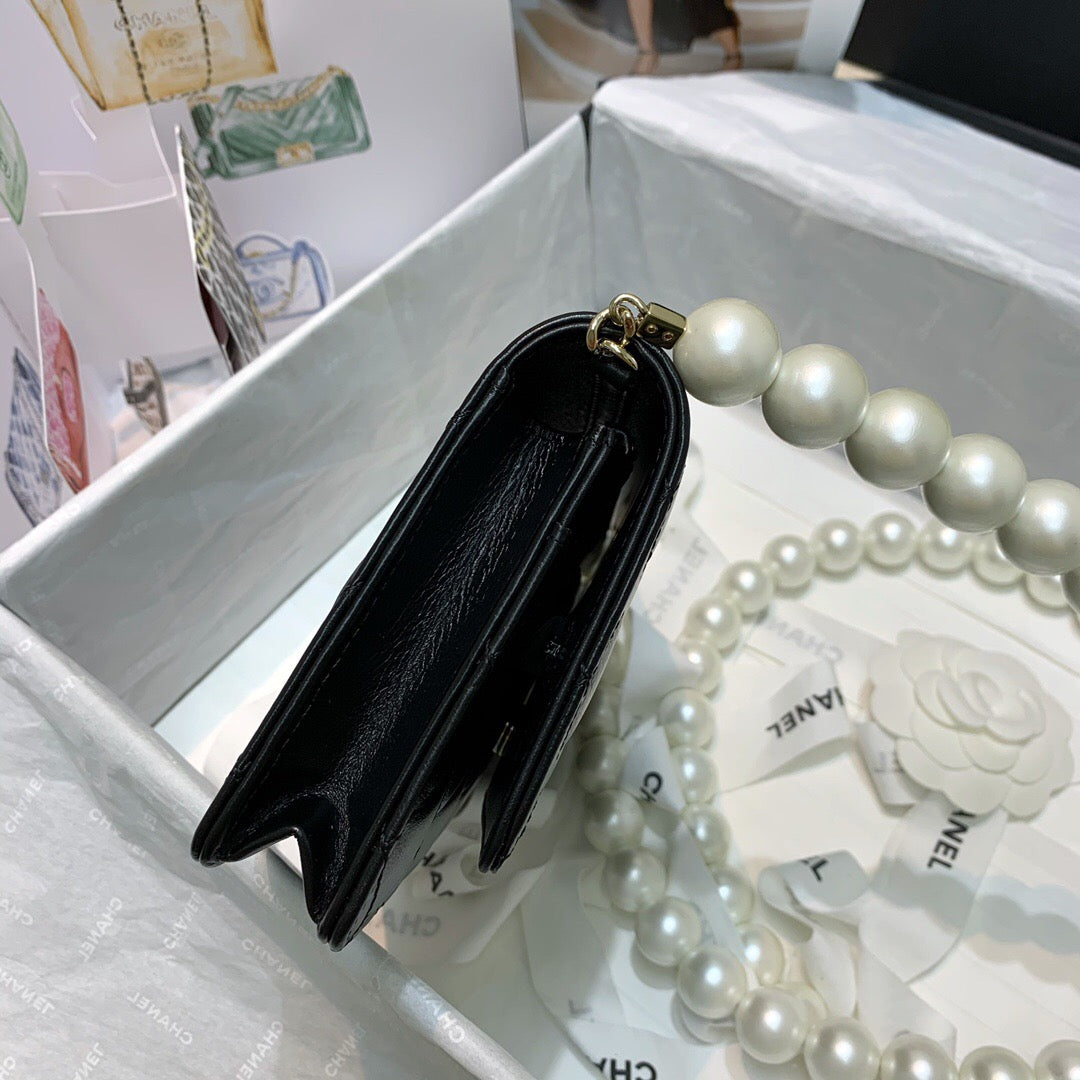 [TOP] CHANEL Classic Flap WOC Pear Chain - Black