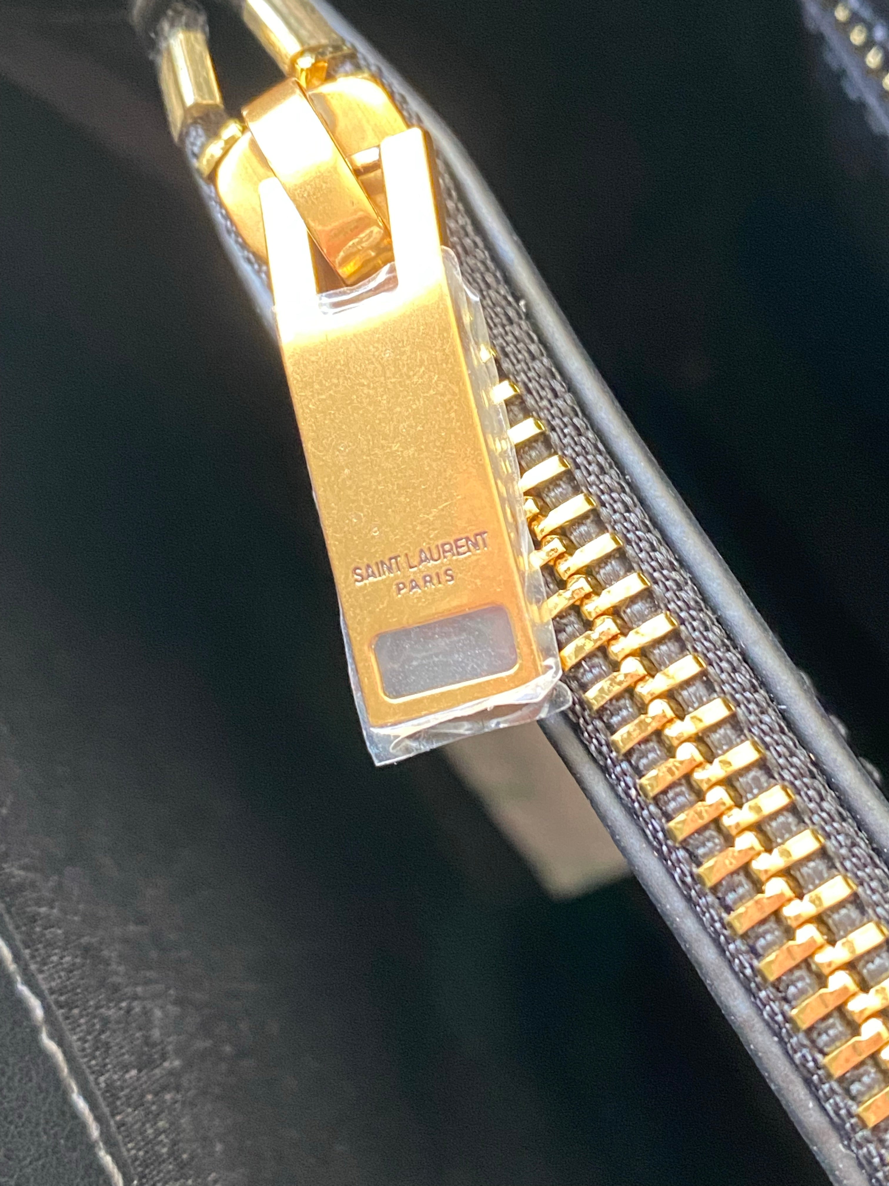 [TOP] Yves Saint Laurent YSL LouLou Bag Medium 25cm - Black w GHW