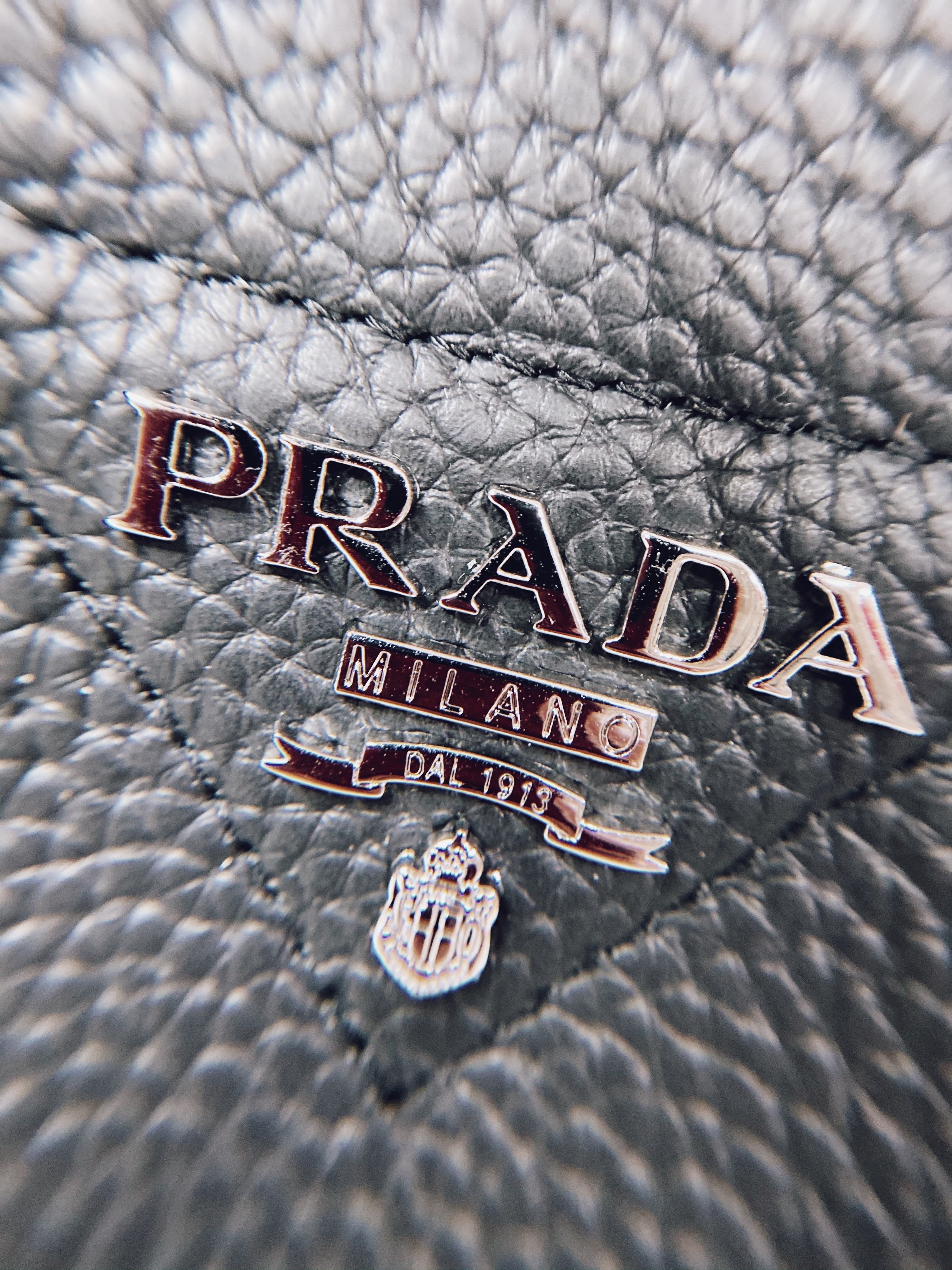 [TOP] PRADA Leather Handbag - BLACK