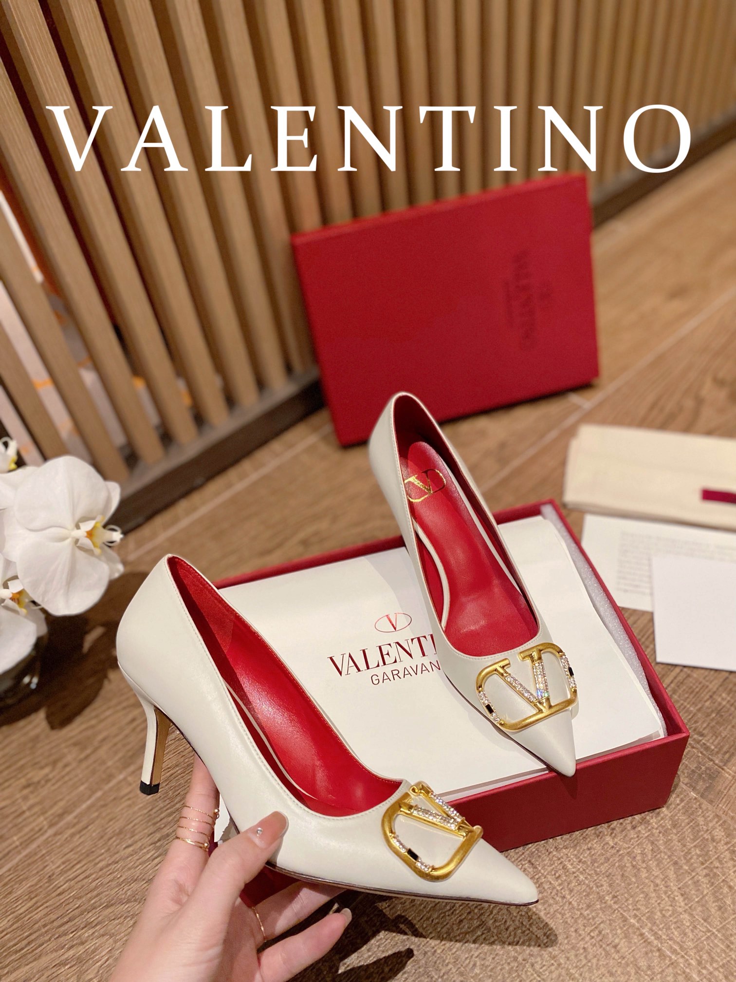 [TOP] VALENTINO V Bronze High Heels - White
