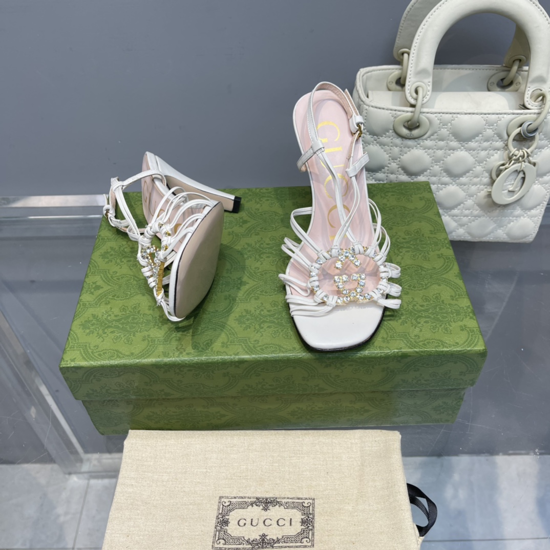 [TOP] GUCCI Lsa Diamond Sandals  - White