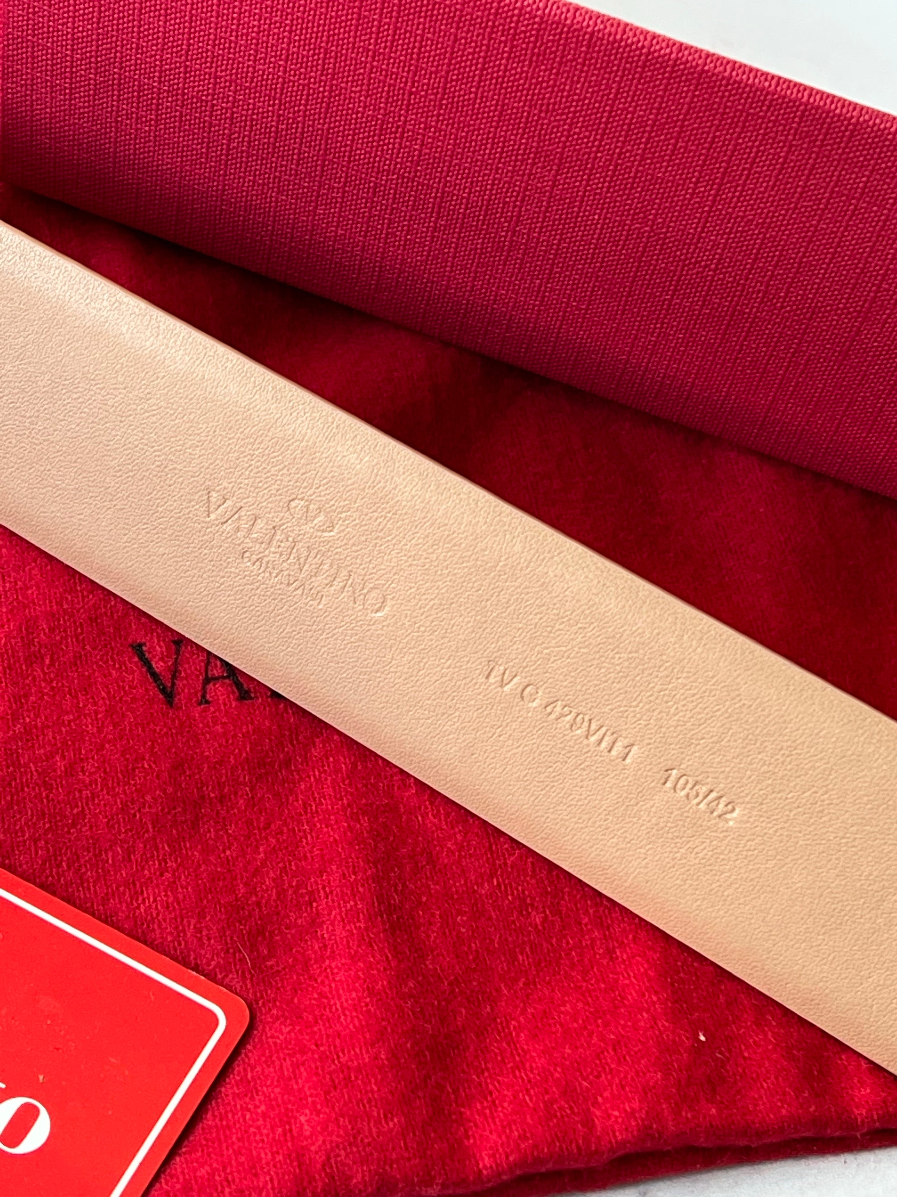 [TOP] VALENTINO VLOGO Leather Mate Belt - Nude