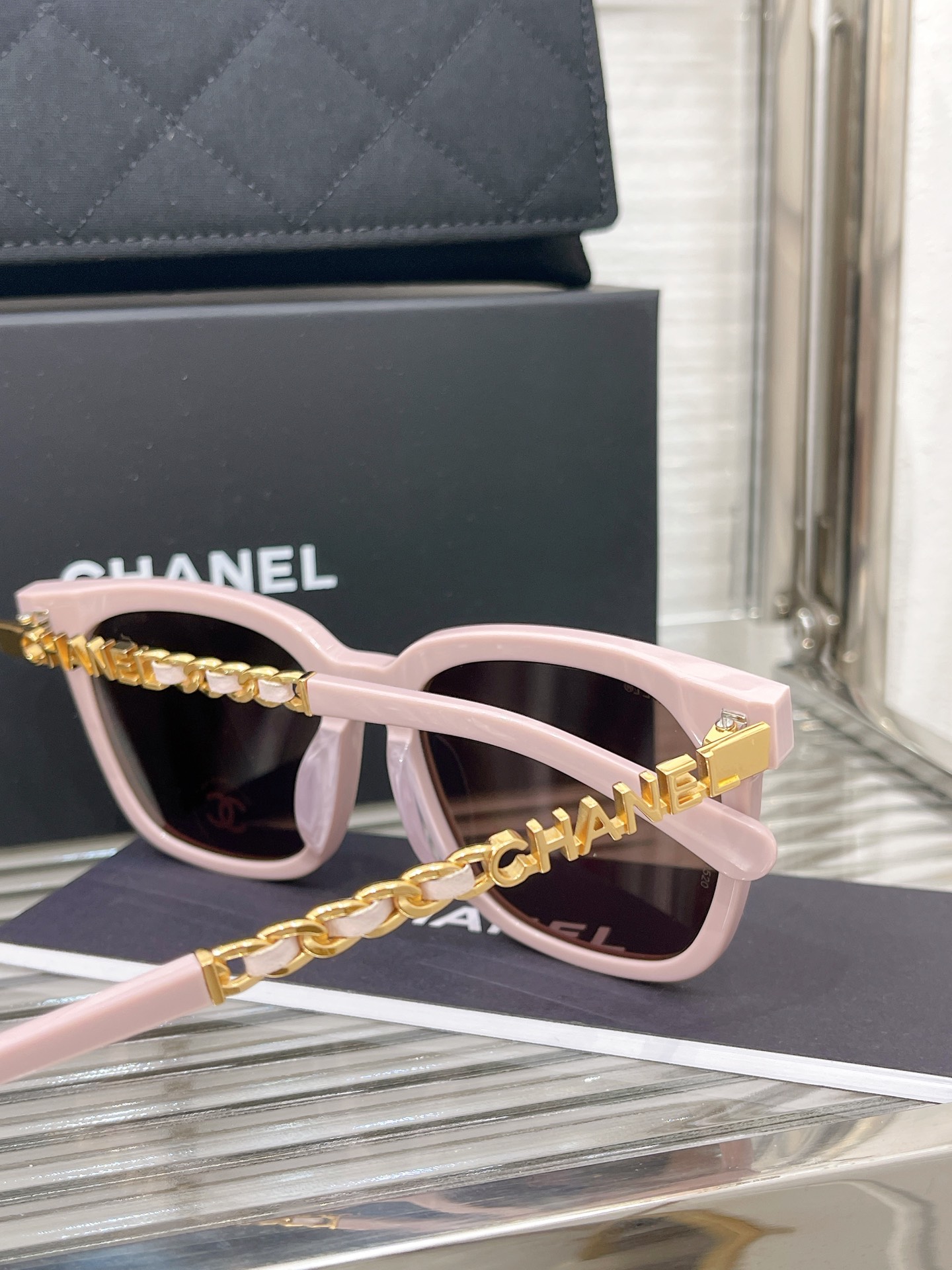 [TOP] CHANEL Sunglasses - Pink