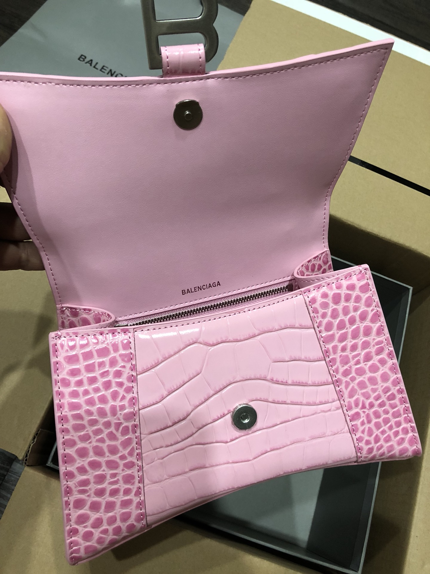 [TOP] BALENCIAGA Crocodile-Print Hourglass Bag 19/23cm - Pink