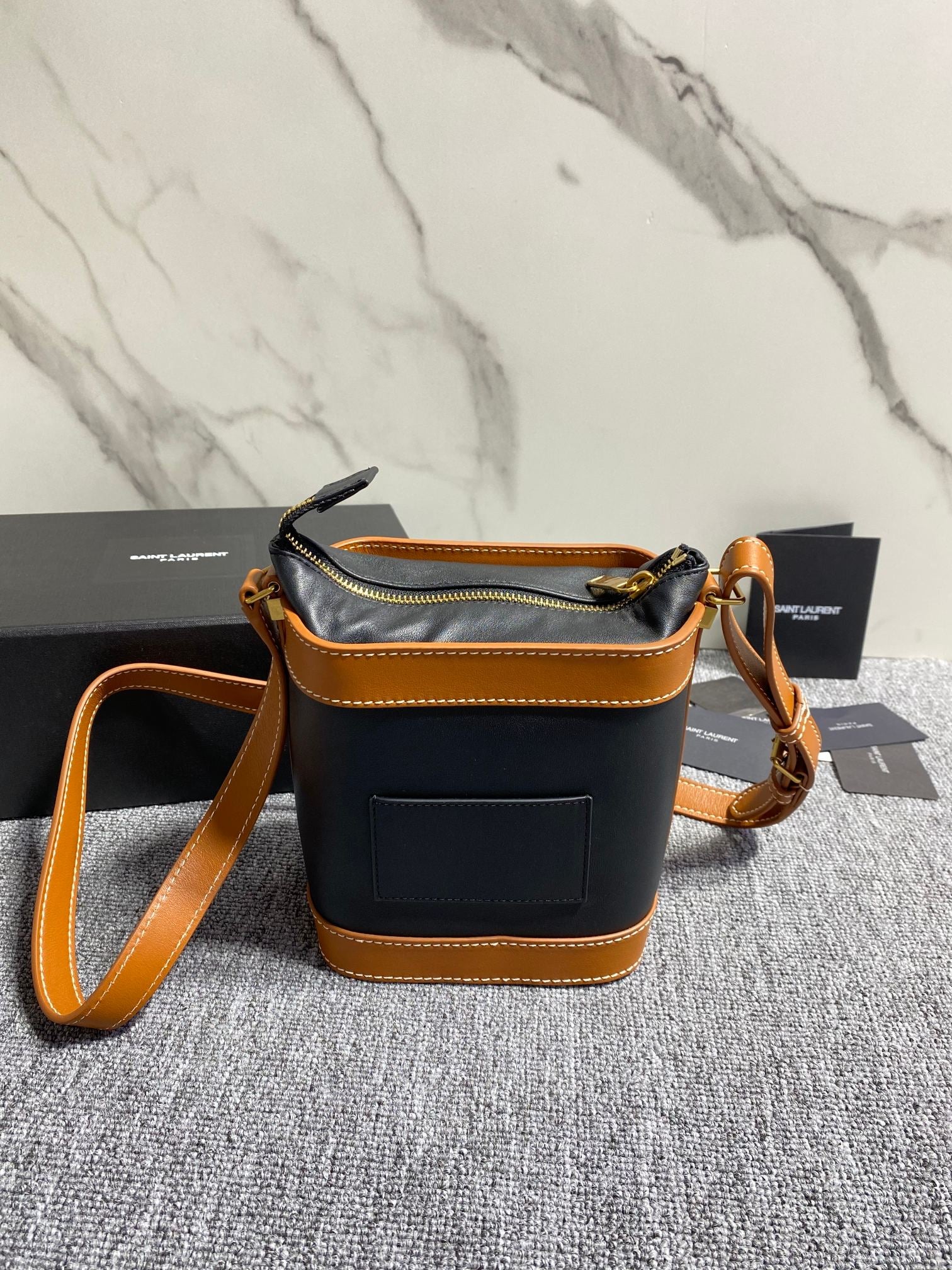 [TOP] Yves Saint Laurent YSL Aphile Bucket Bag - Black