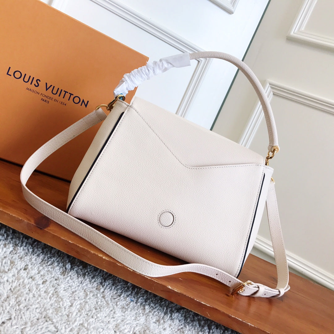 [TOP] Louis Vuitton LV L*V Double V Top Handle Bag 28×19×16.5CM- Cream