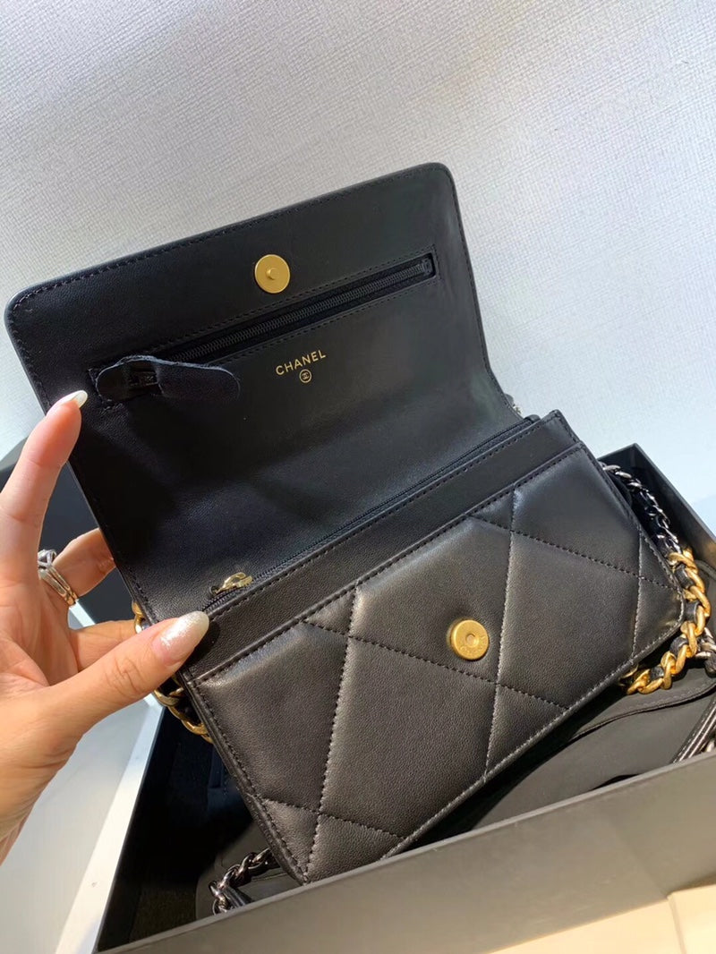 [TOP] CHANEL 19 WOC Bag - Black