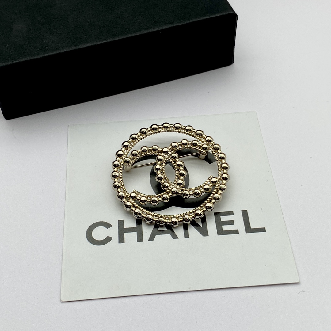 [TOP] CHANEL Brooch Collections