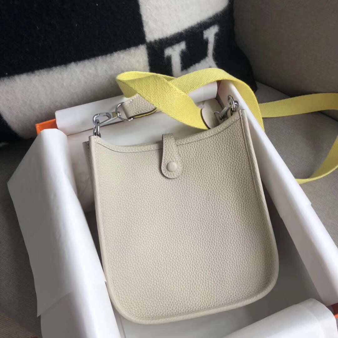 [TOP] HERMES Evelyn Bag 16cm - Nata