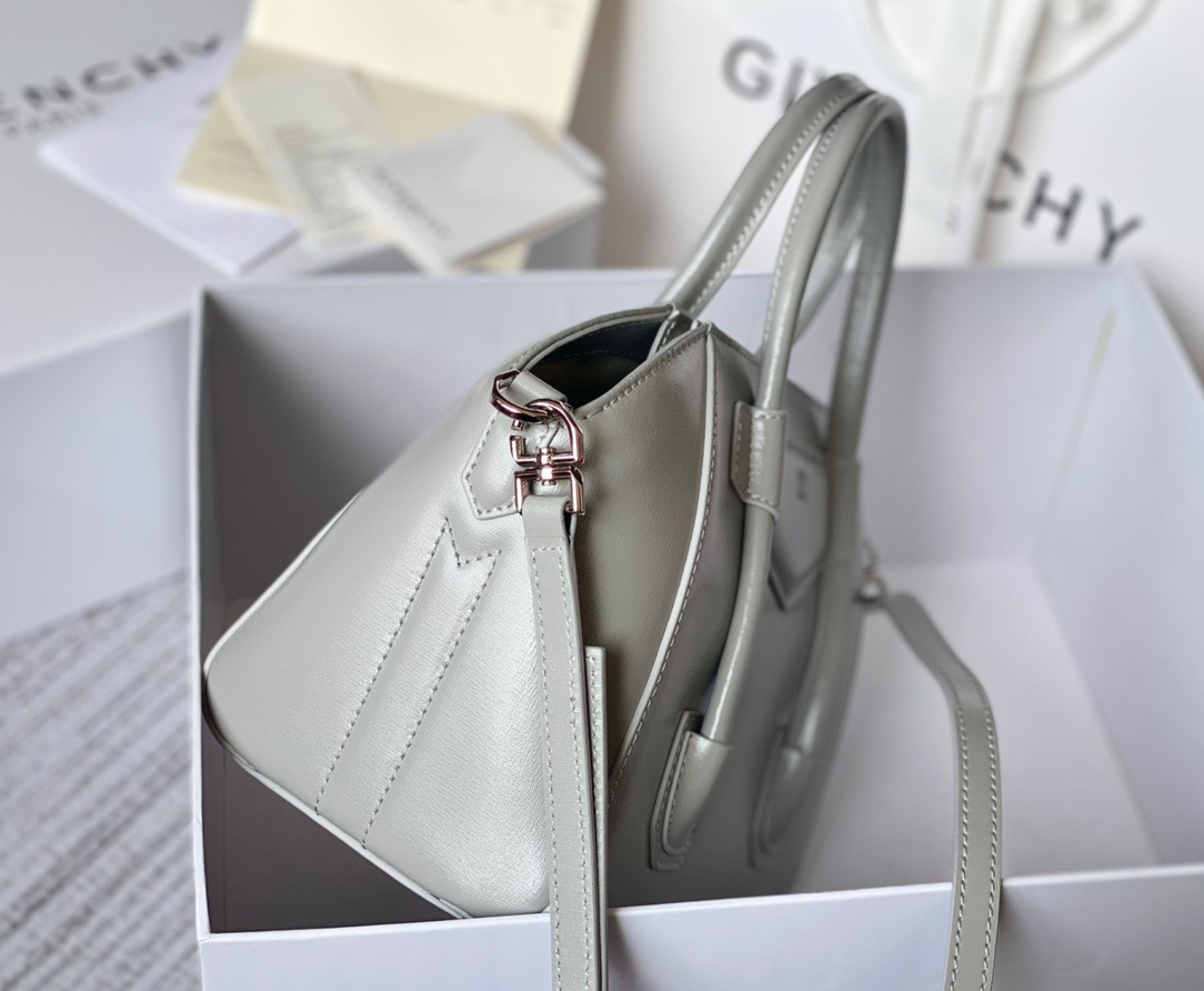 [TOP] GIVENCHY Antignoa Handbag 23*27*13 - Gray