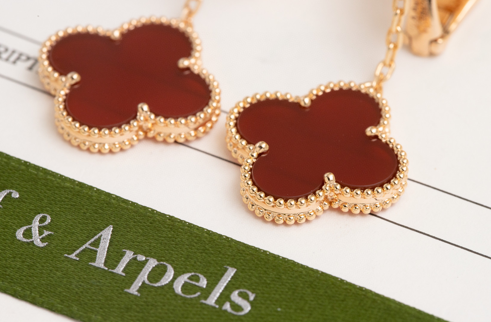 [TOP] Van Cleef & Arpels Dangle Earrings