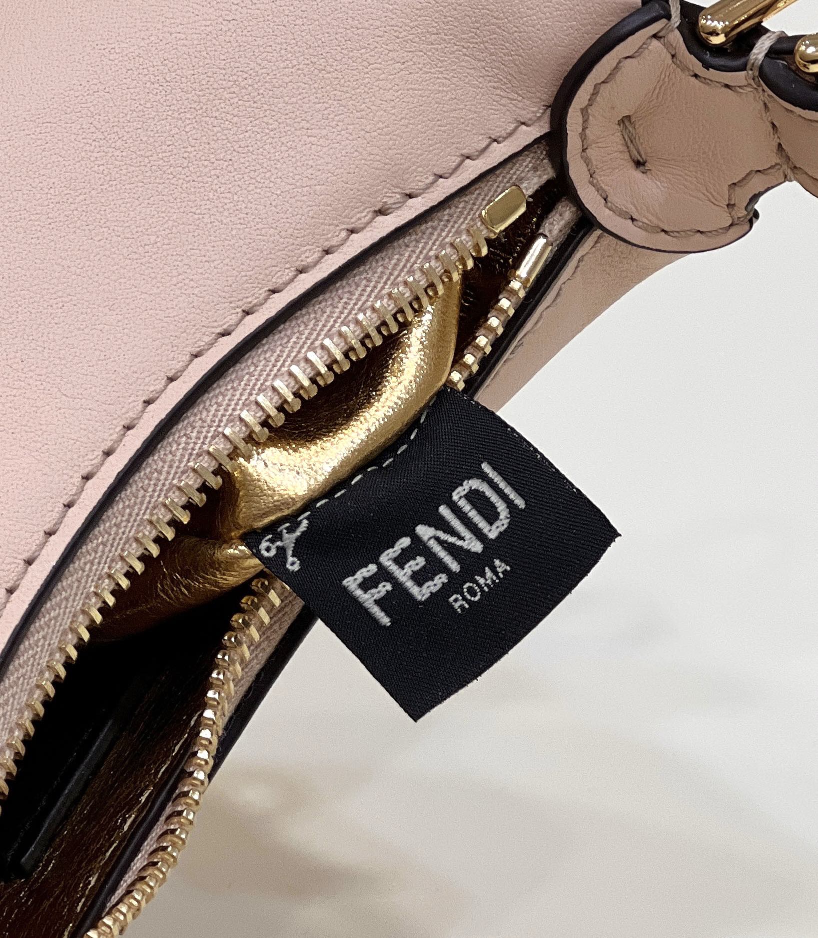 [TOP] FENDI FENDIgraphy Mini Bag - Pink