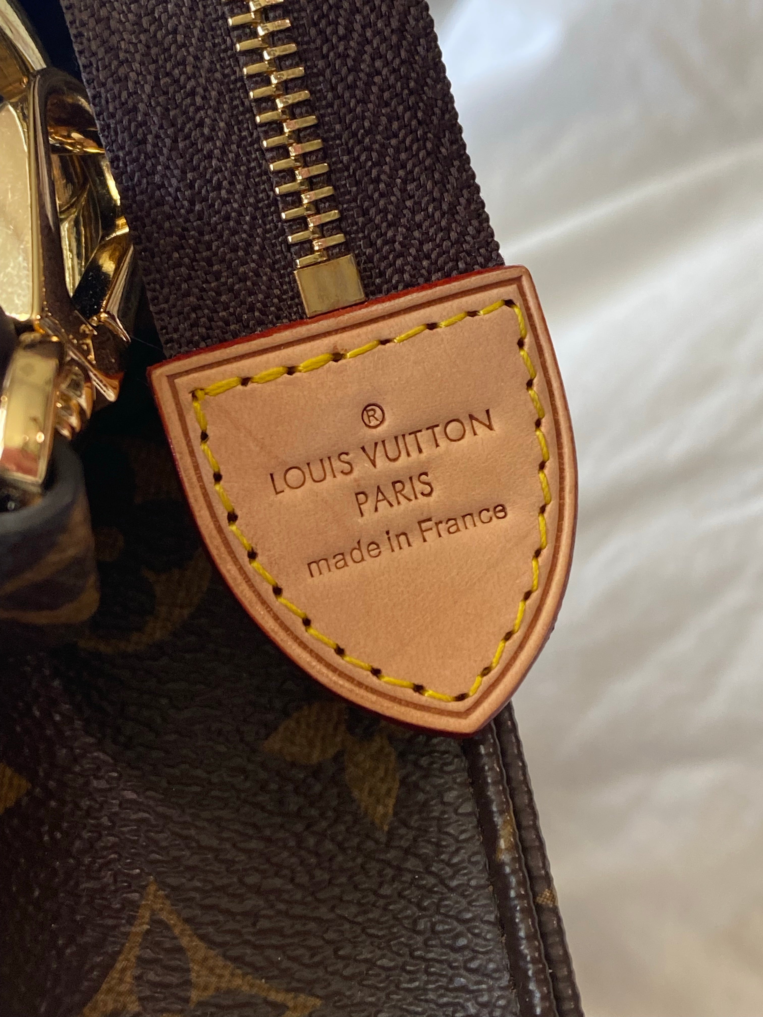 [TOP] Louis Vuitton LV  Toilery Pouch With Chain and Shoulder Strap 26cm -Brown