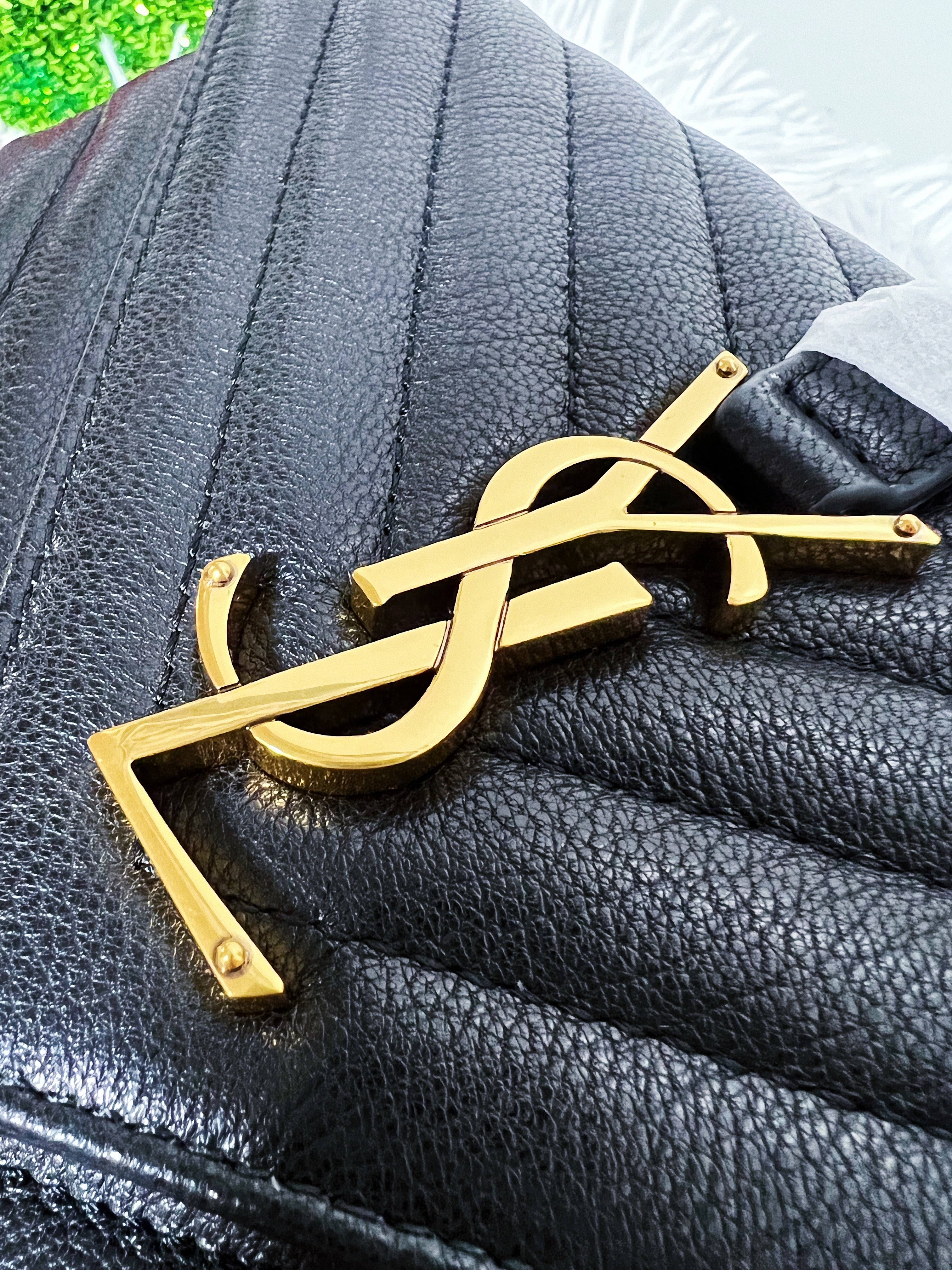 [TOP] Yves Saint Laurent YSL College Small Bag - Black w GHW