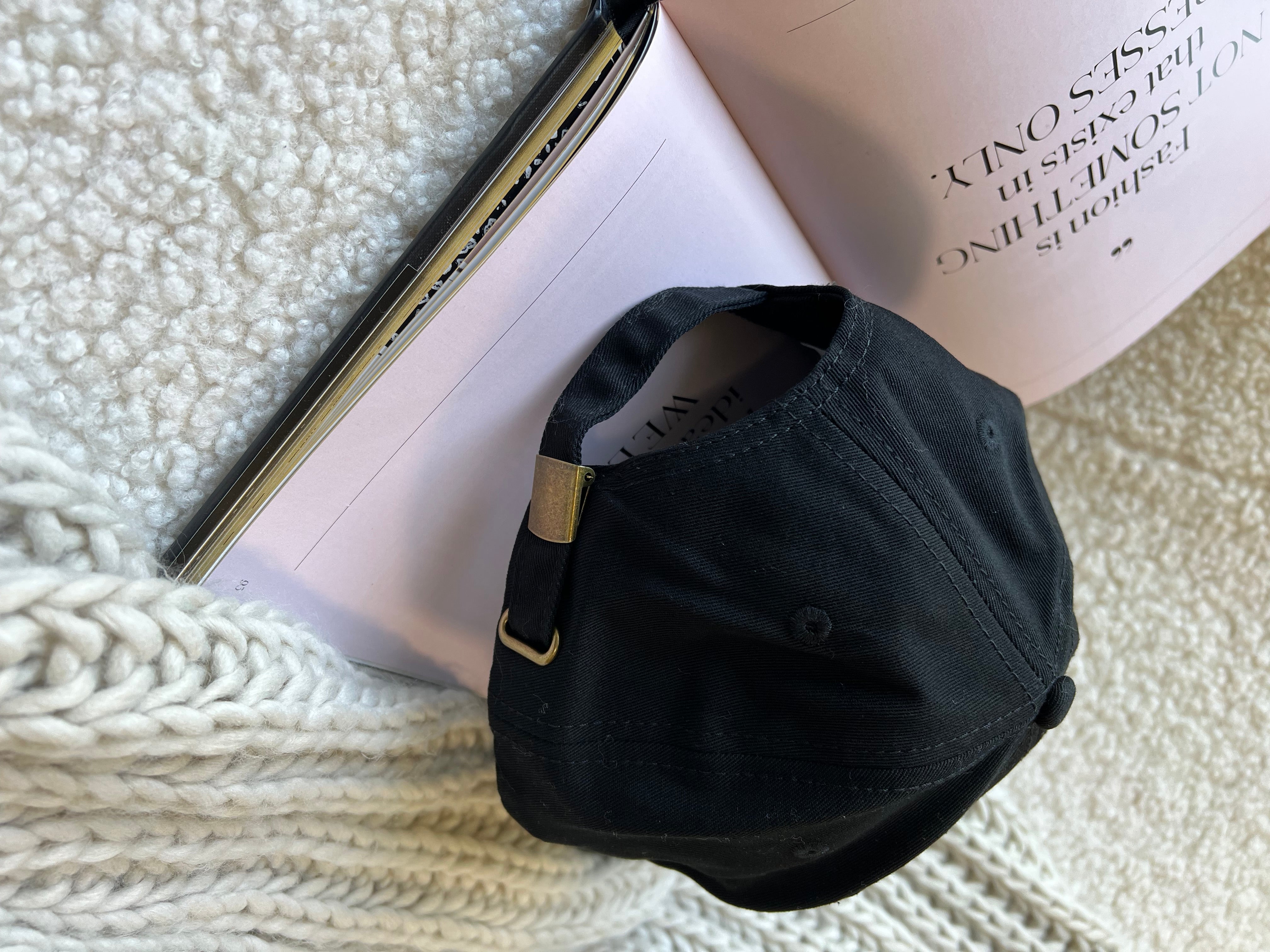 [TOP] Yves Saint Laurent YSL Baseball Cap Monogram Logo - Black