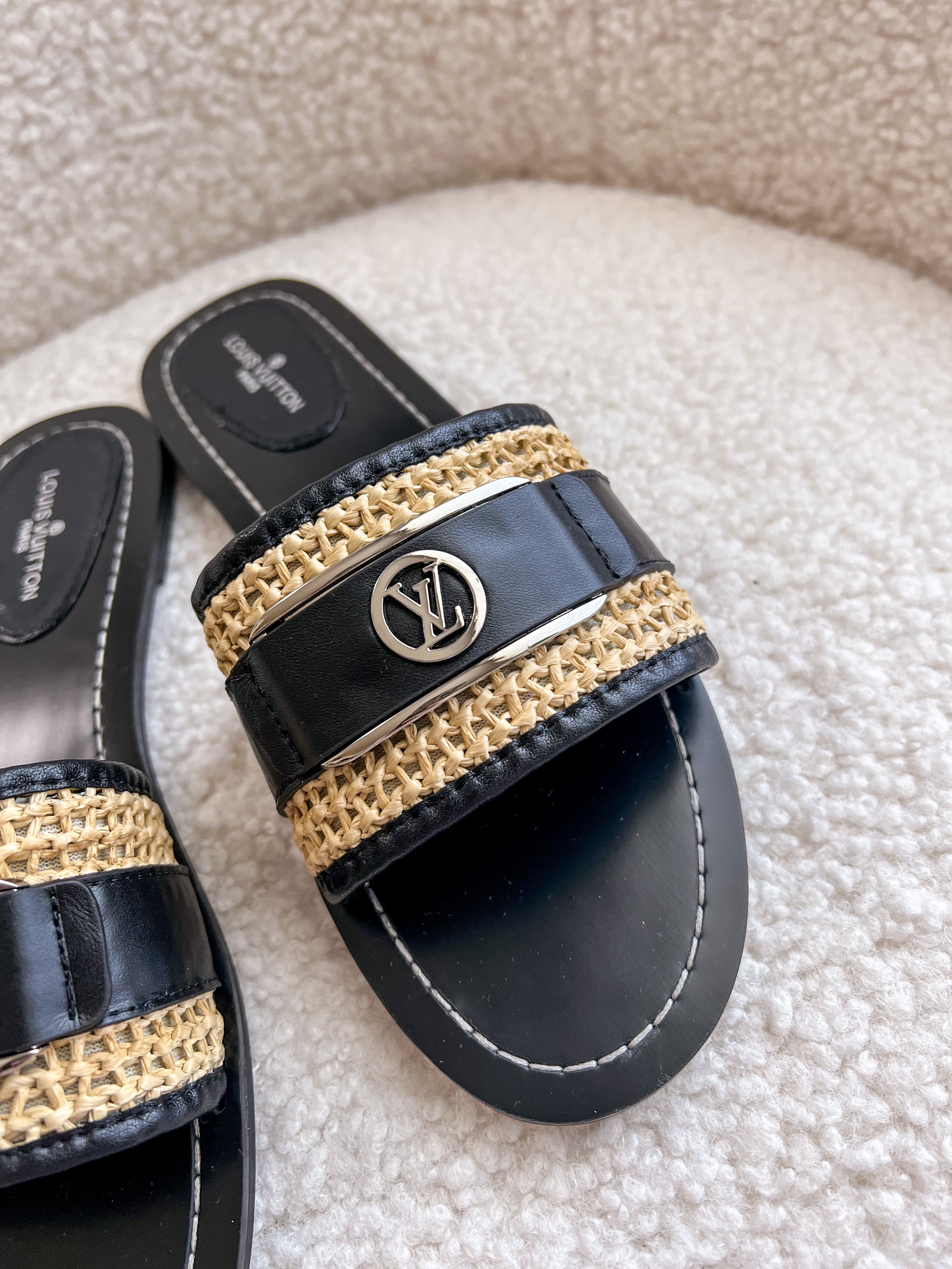 [TOP] Louis Vuitton LV L*V Lock It Raffia Mule - Black