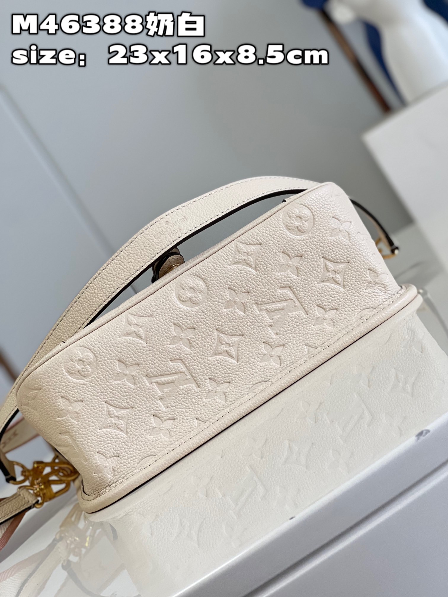 [TOP] Louis Vuitton LV Monogram  Diane Bag 23 x 16 x 8.5CM - White