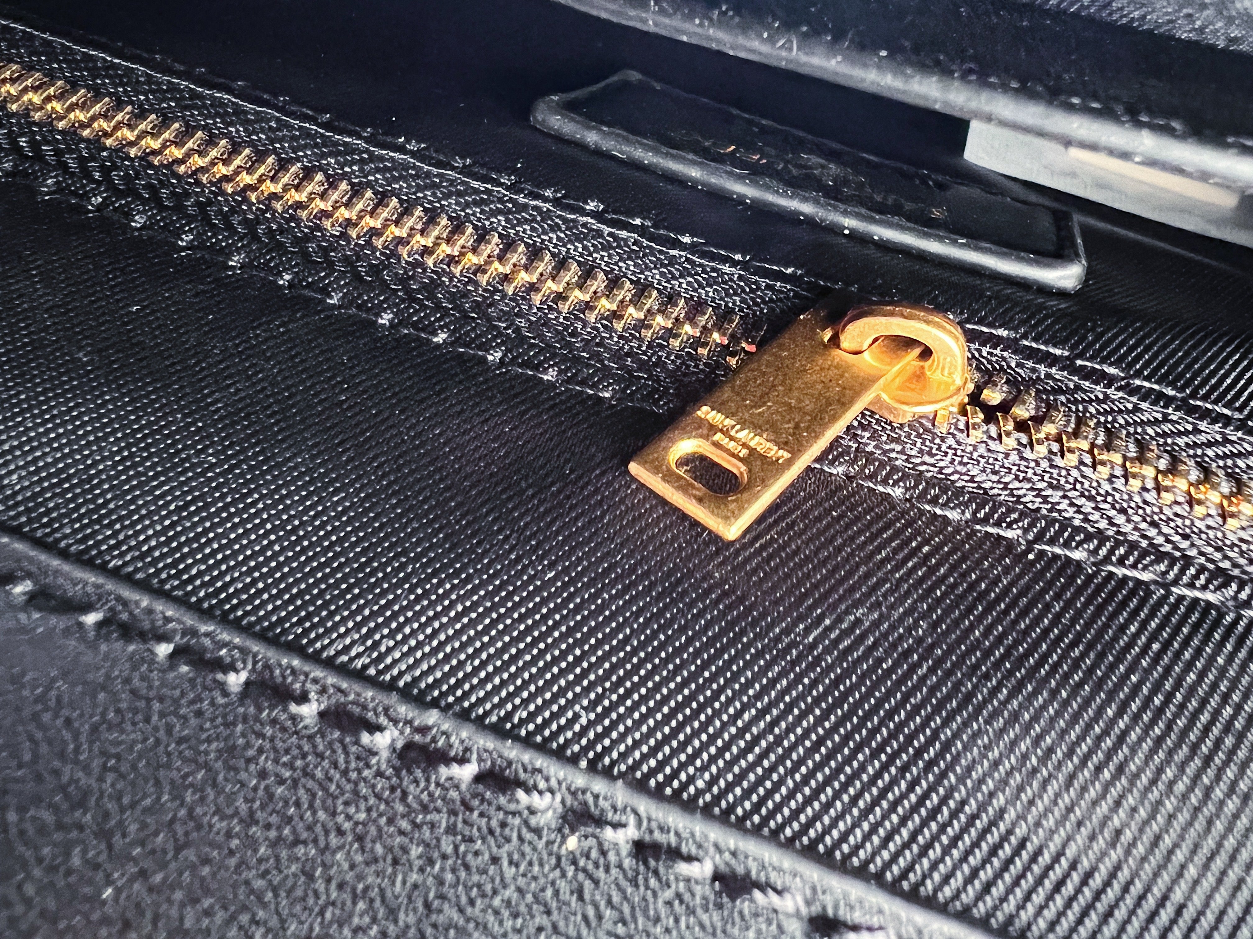 [TOP] Yves Saint Laurent YSL Manhattan Black Bag