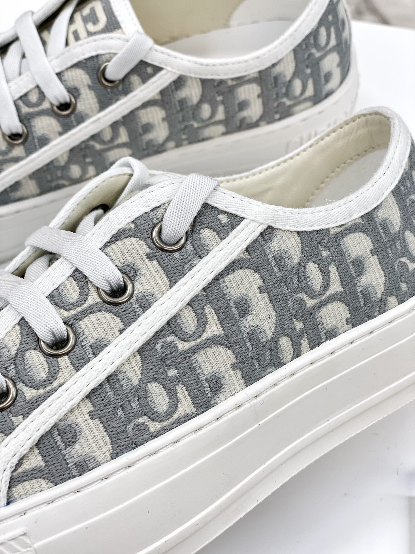 [TOP] Christian Dior Canvas Oblique Walk’N’Christian Dior Low Sneakers - 11 Colors