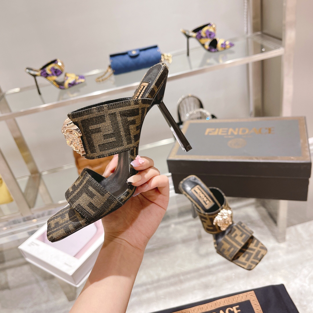 [TOP] FENDI & Versace High Heel