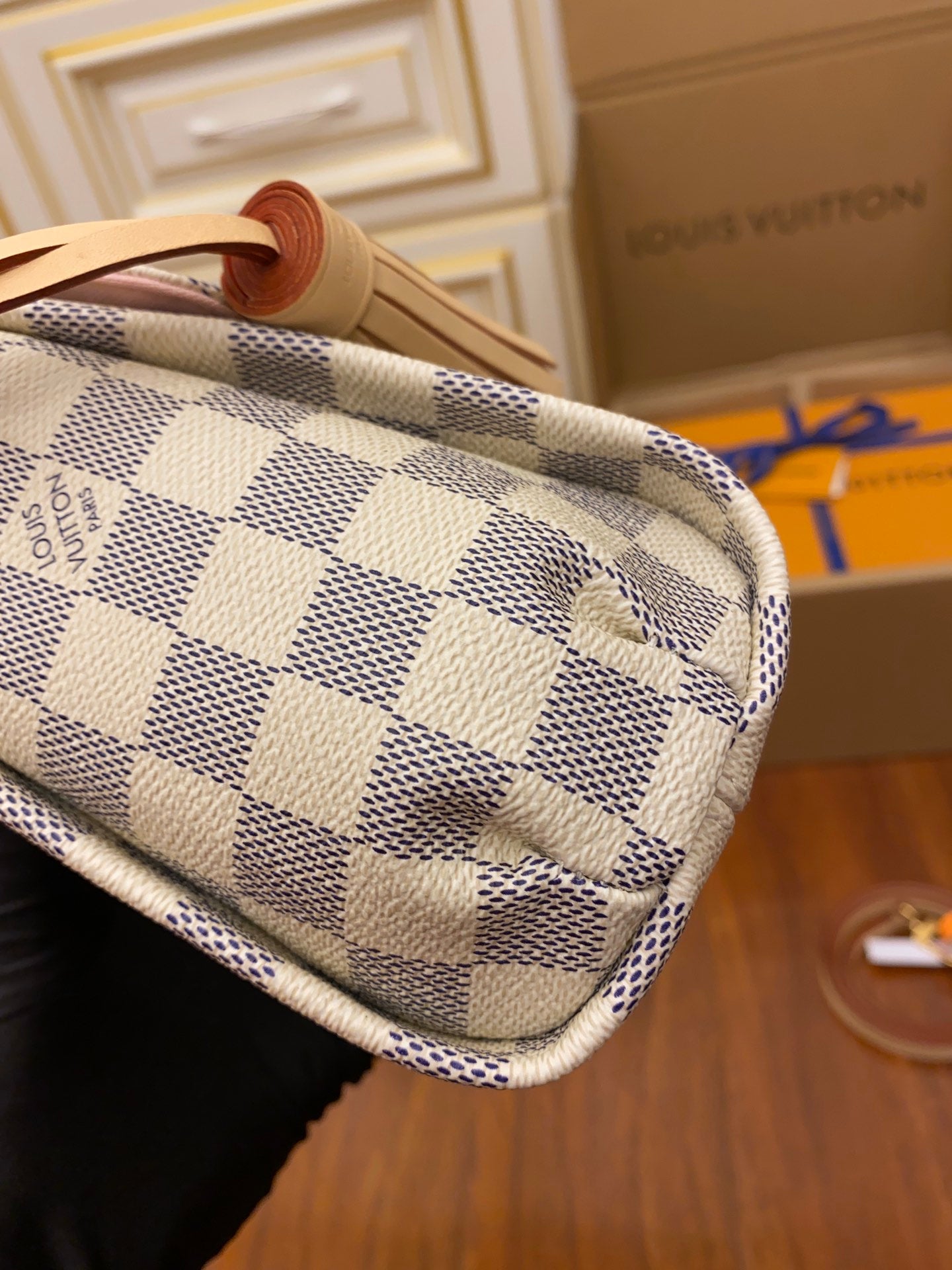 [TOP] Louis Vuitton LV £V Croisette Bag Damier Azur 25x17x9.5CM-Beige