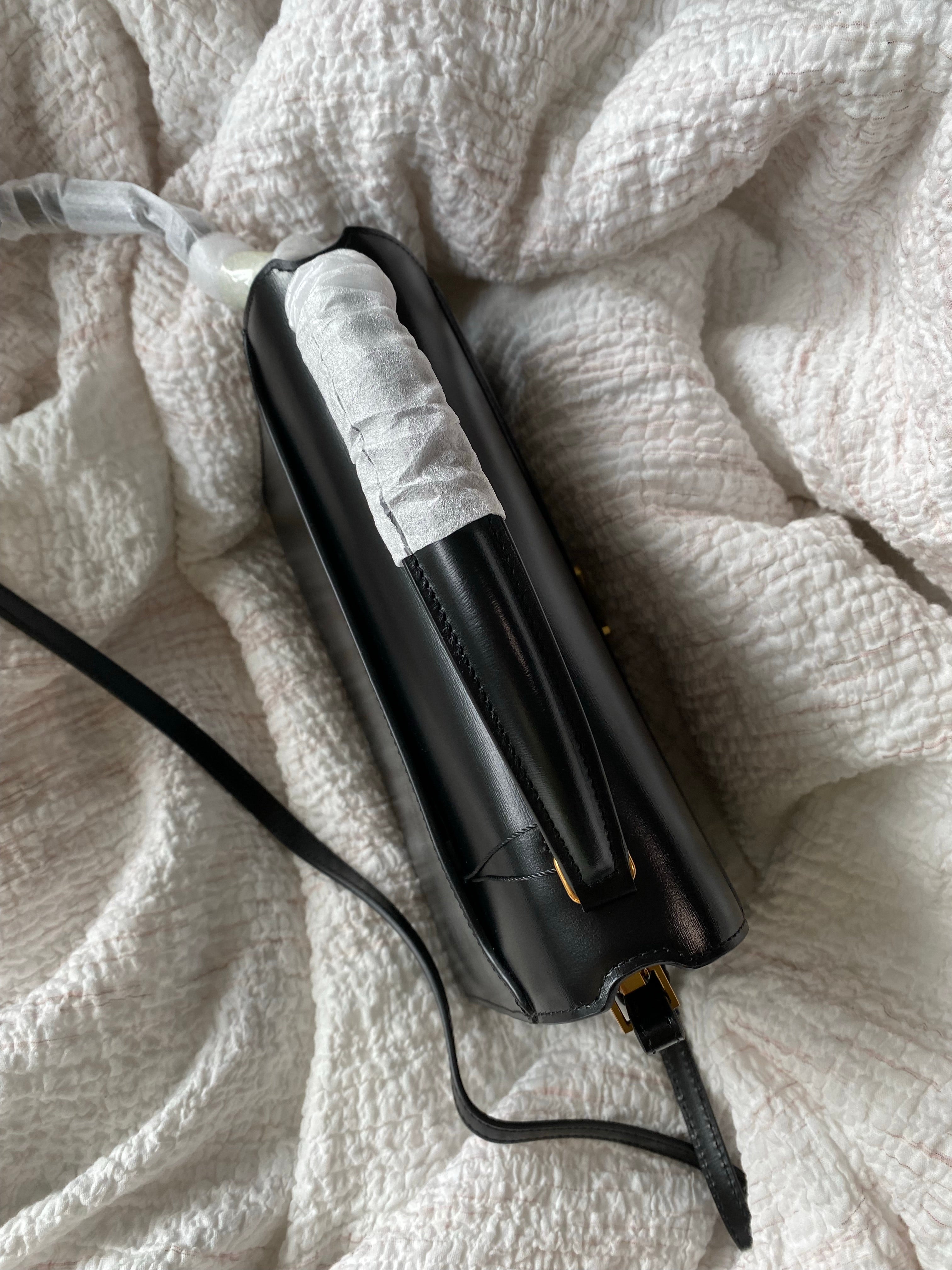 [TOP] Yves Saint Laurent YSL Cassandra Medium Bag - Black