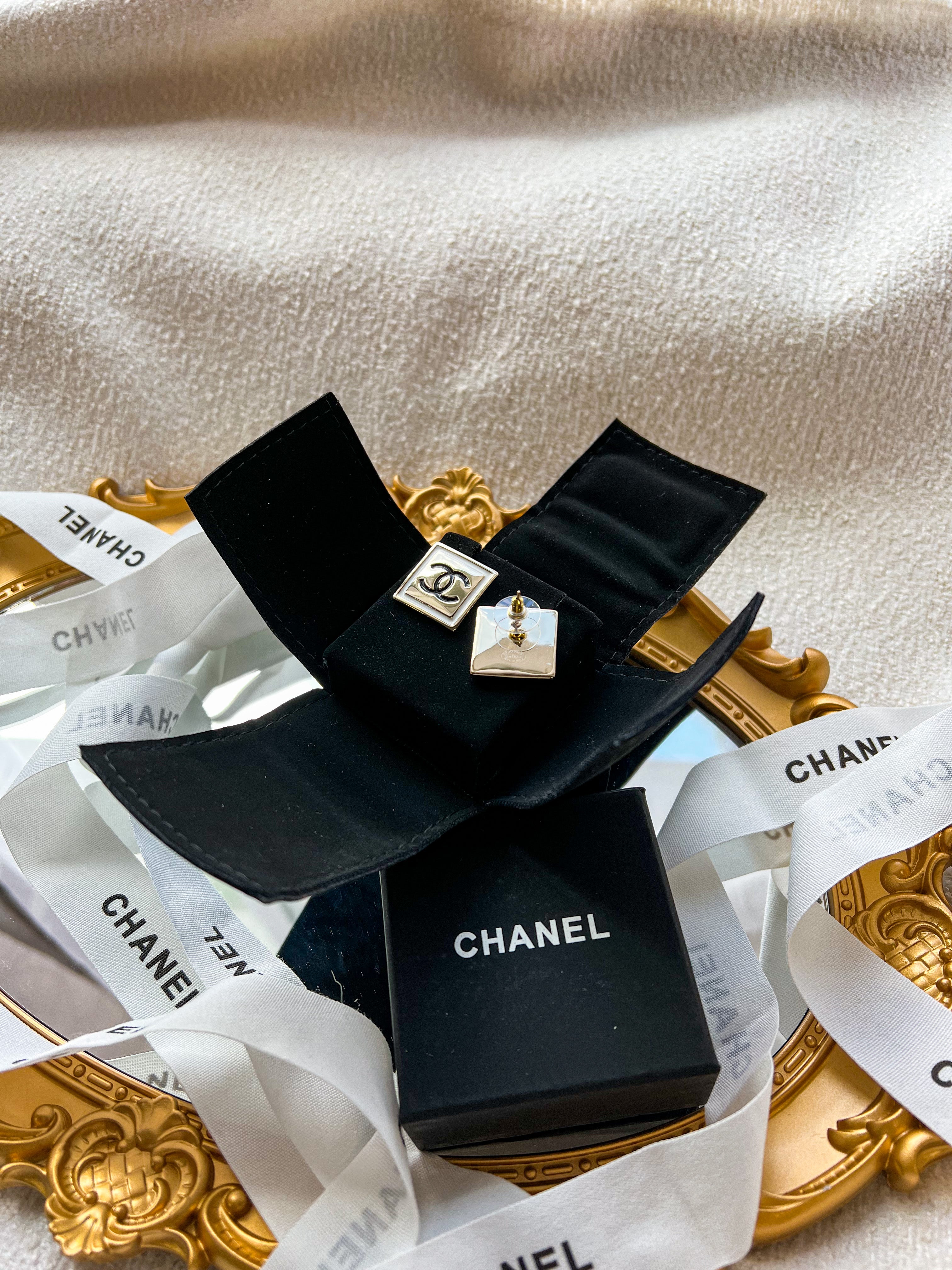 [TOP] CHANEL Square Black Coco Stud Earrings