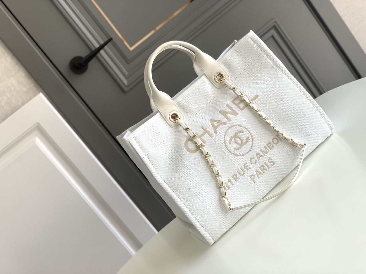 [TOP] CHANEL Deauville Small Shopping Bag 35cm - White