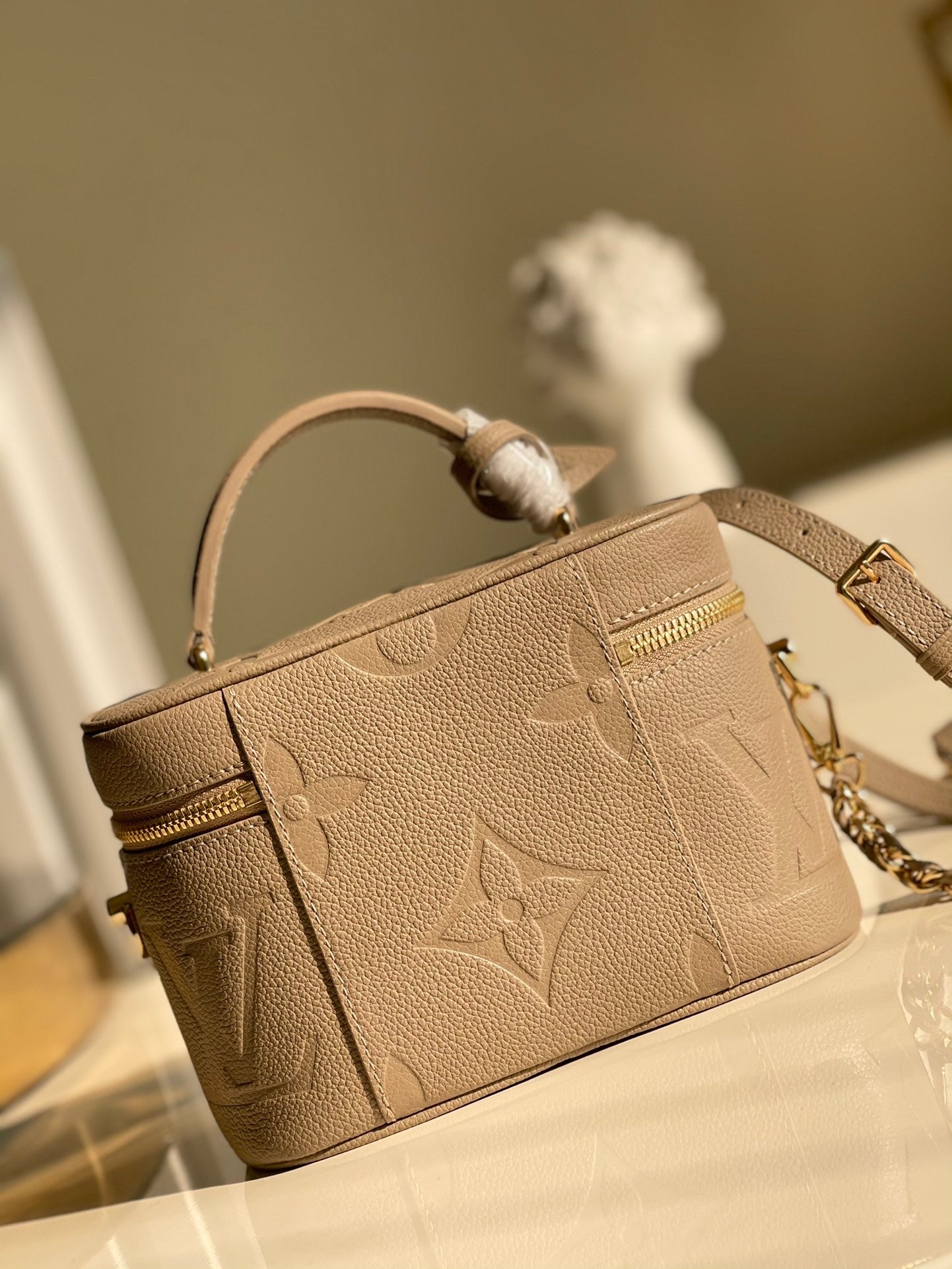 [TOP] Louis Vuitton LV L*V Empreinte Giant Monogram Vanity Bag - Turtle Dove