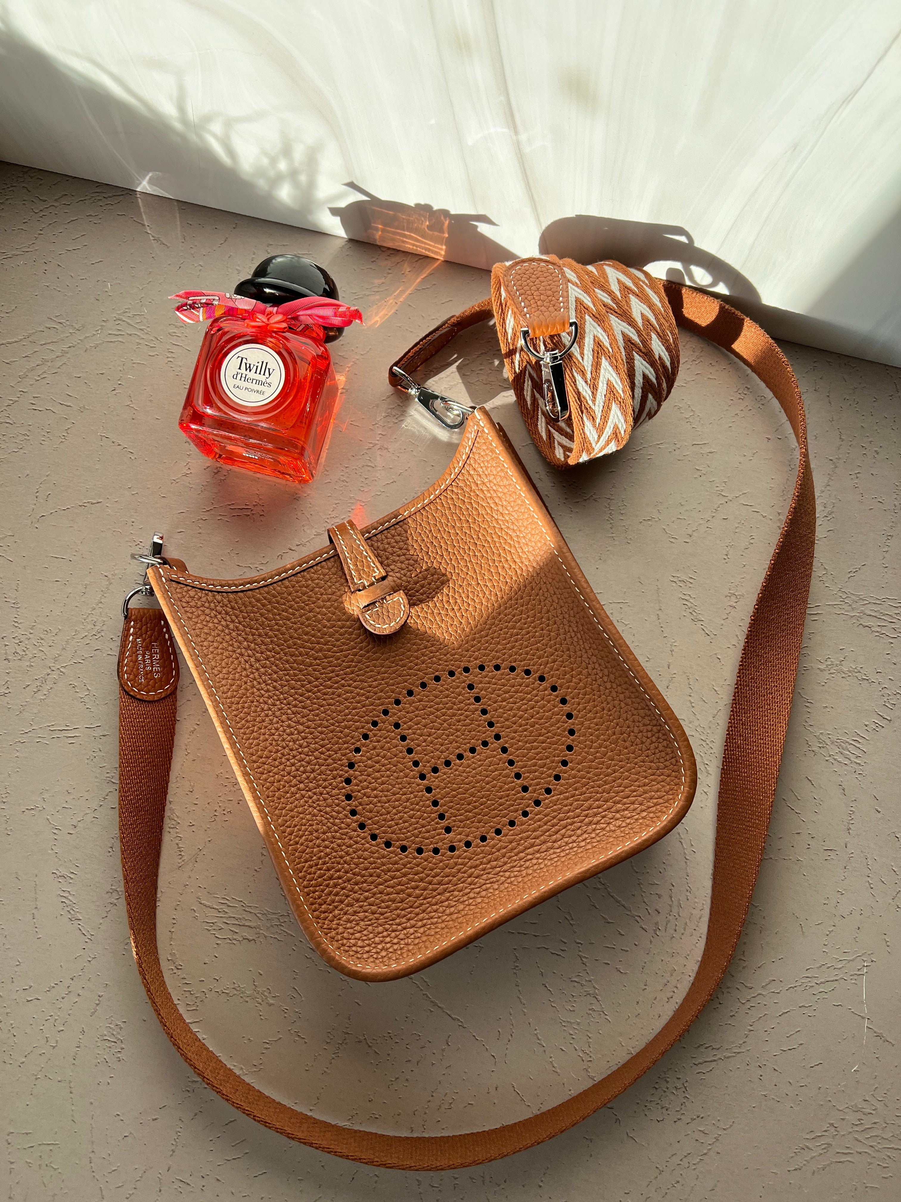 [TOP] HERMES Evelyne Bag 16cm - Gold