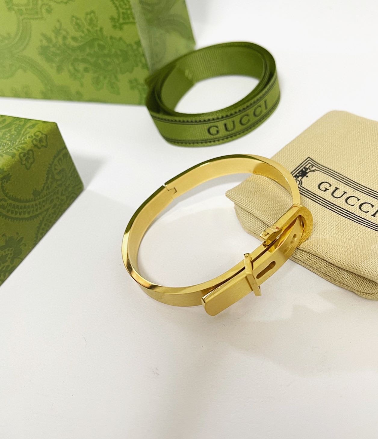 [TOP] GUCCI Buckle Bracelet - Gold
