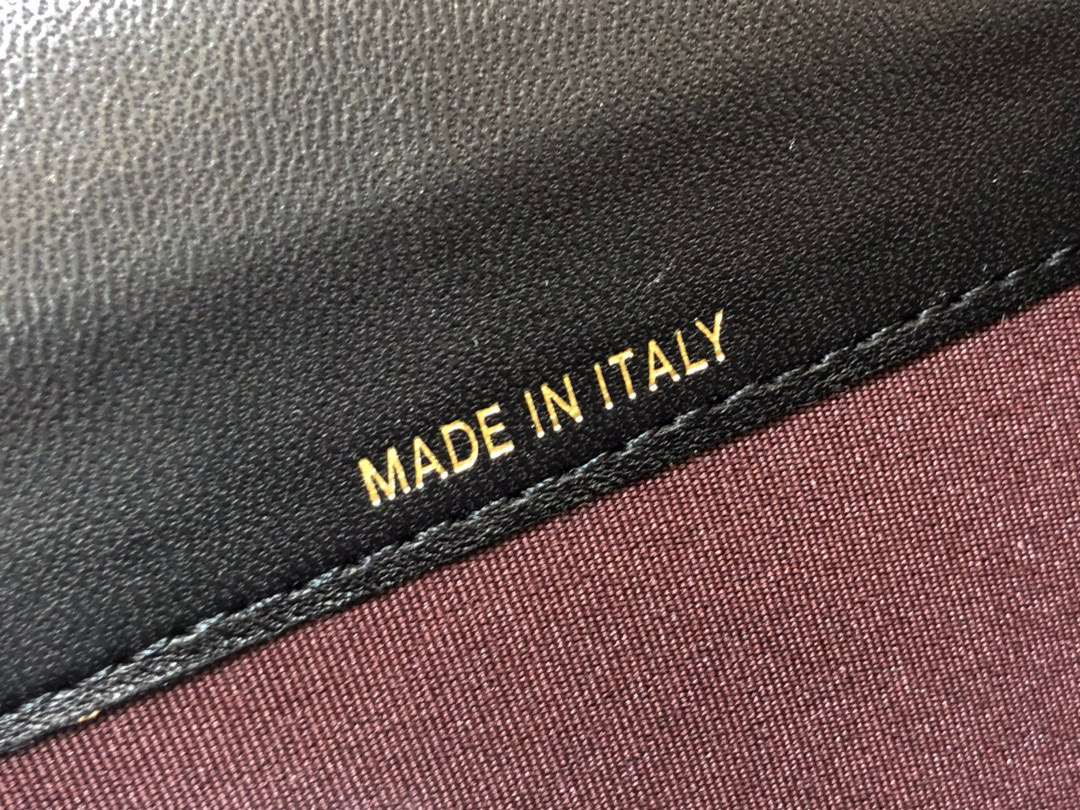 [TOP]CHANEL Classic Flap Cardholder Black 11x7cm - 4 Types