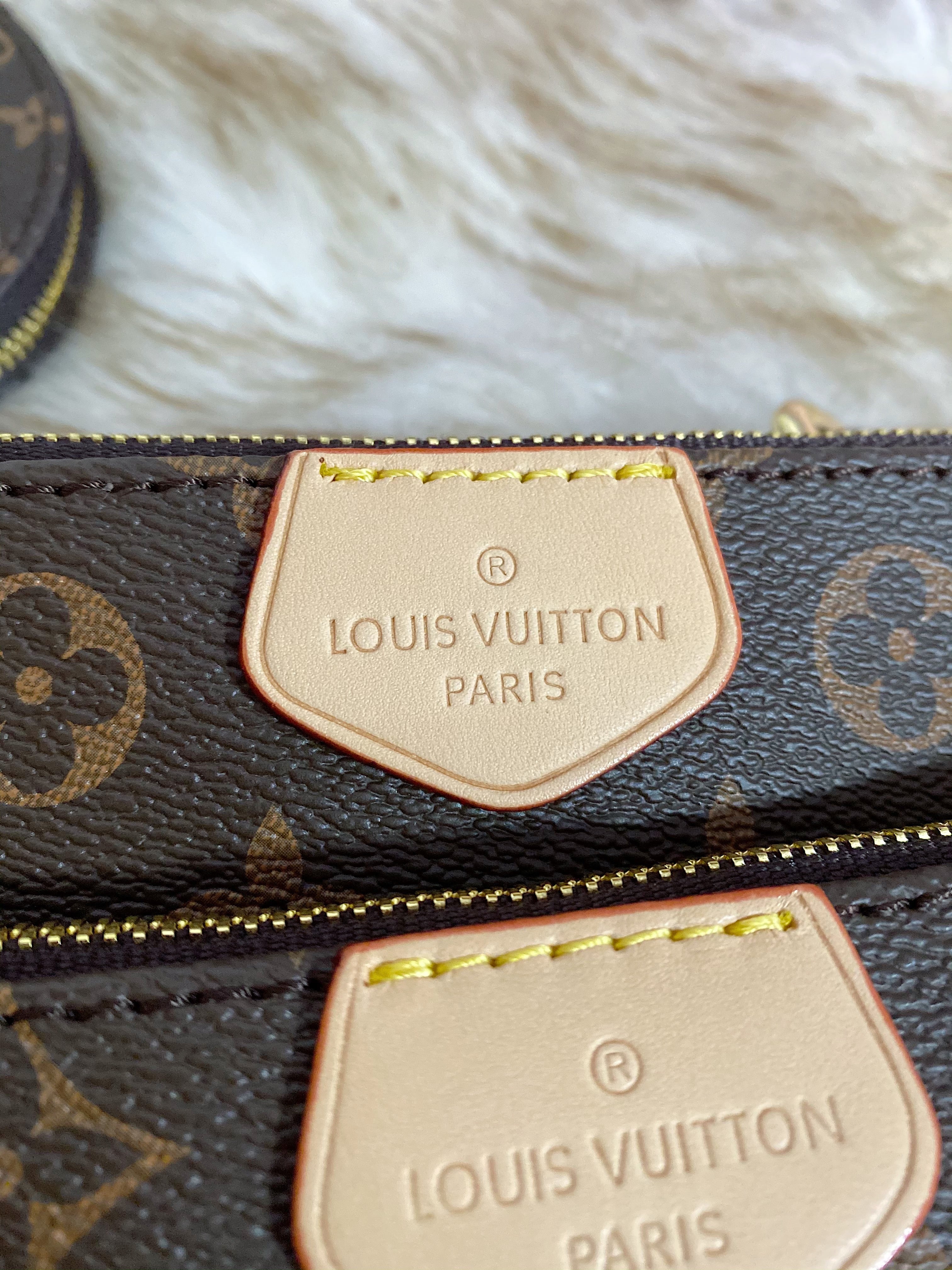 [TOP] Louis Vuitton LV Multi Pochette - BLACK STRAP