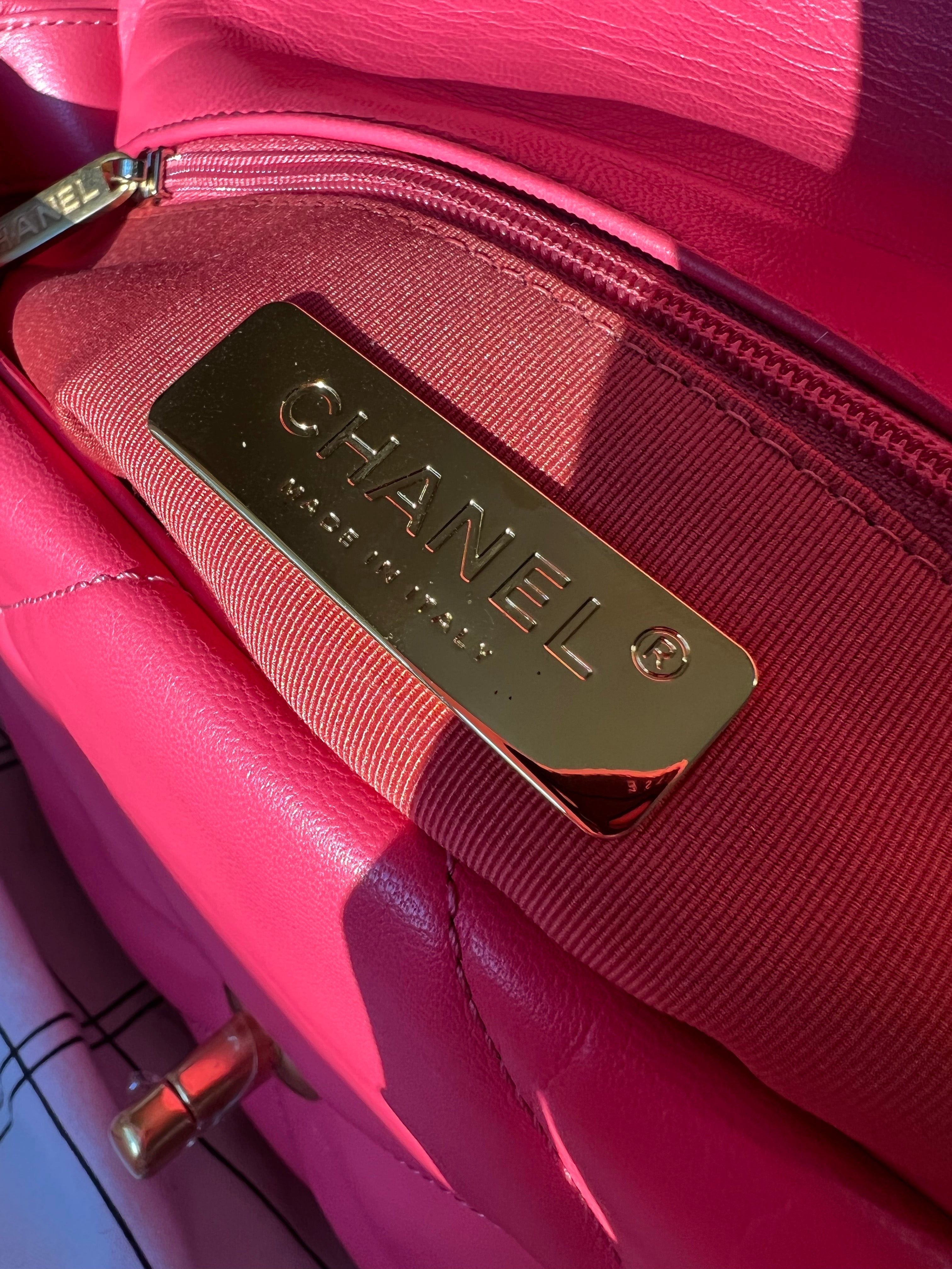 [TOP] CHANEL19 Bag Small 26cm - Hot Pink