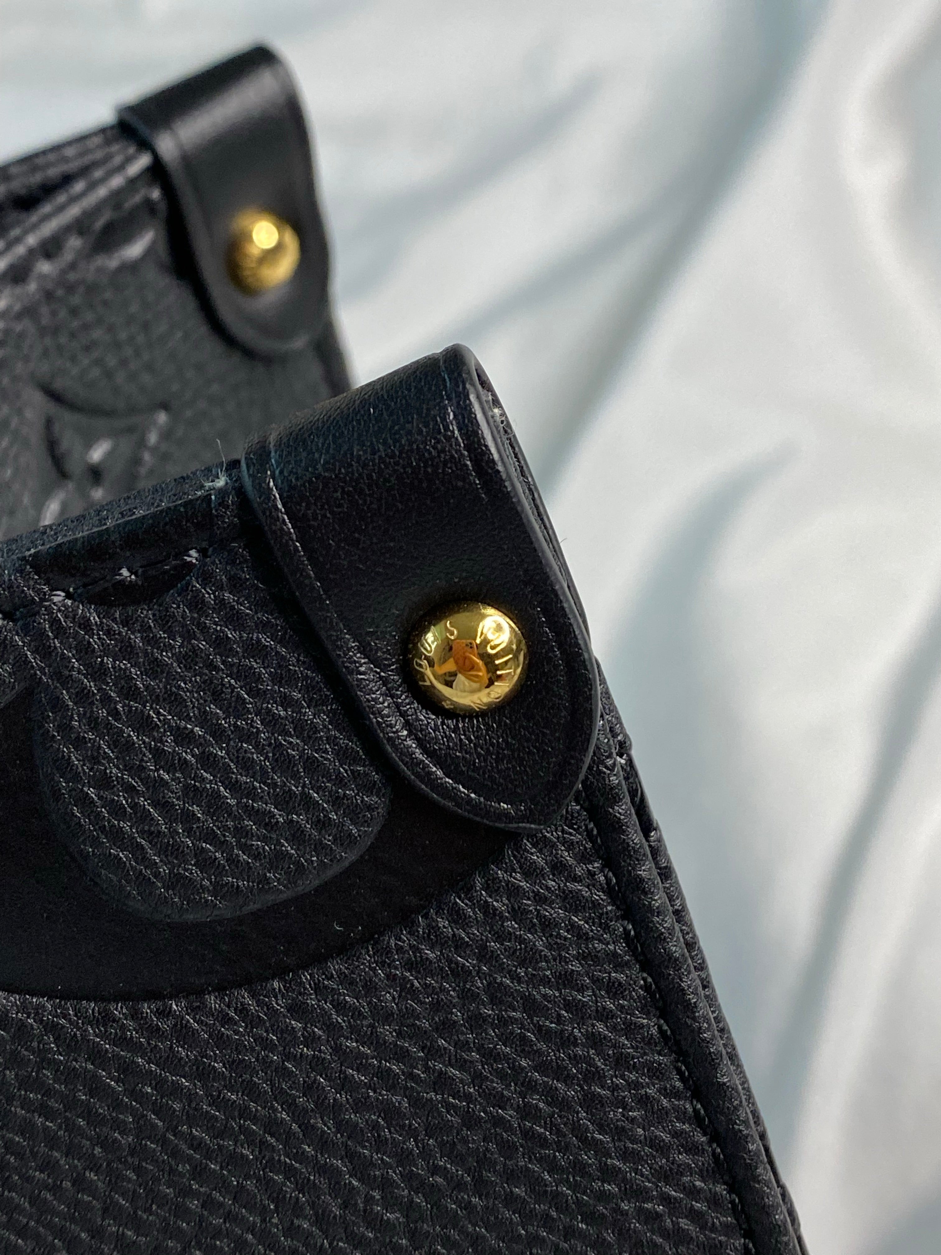 [TOP] Louis Vuitton LV £V On The Go Empreinte MM - Black