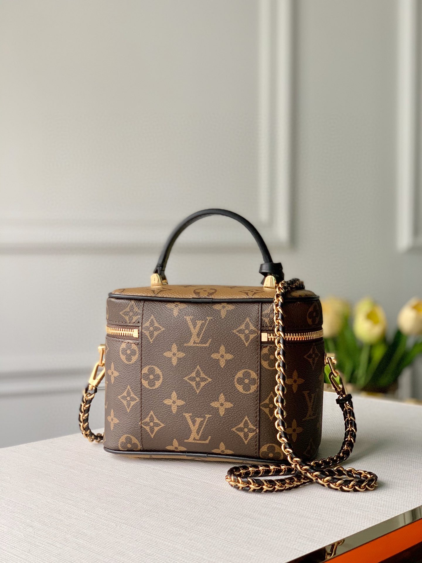 [TOP] Louis Vuitton LV L*V Reversed Monogram Vanity PM 19 x 13 x 11 cm-Brown