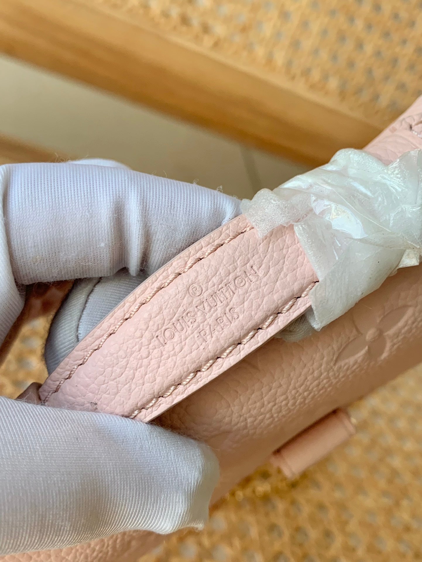 [TOP] Louis Vuitton LV Micro Empreinte Metis 14x11x3.5cm- Sakura Pink