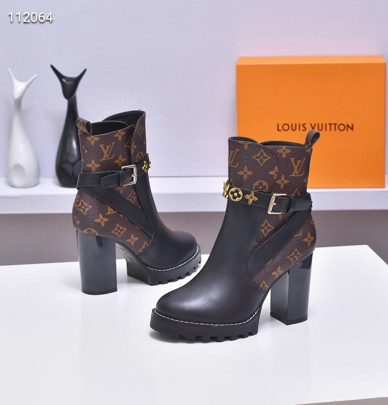 [TOP] Louis Vuitton LV £V Ankle Boots Monogram Metal Charm - Black