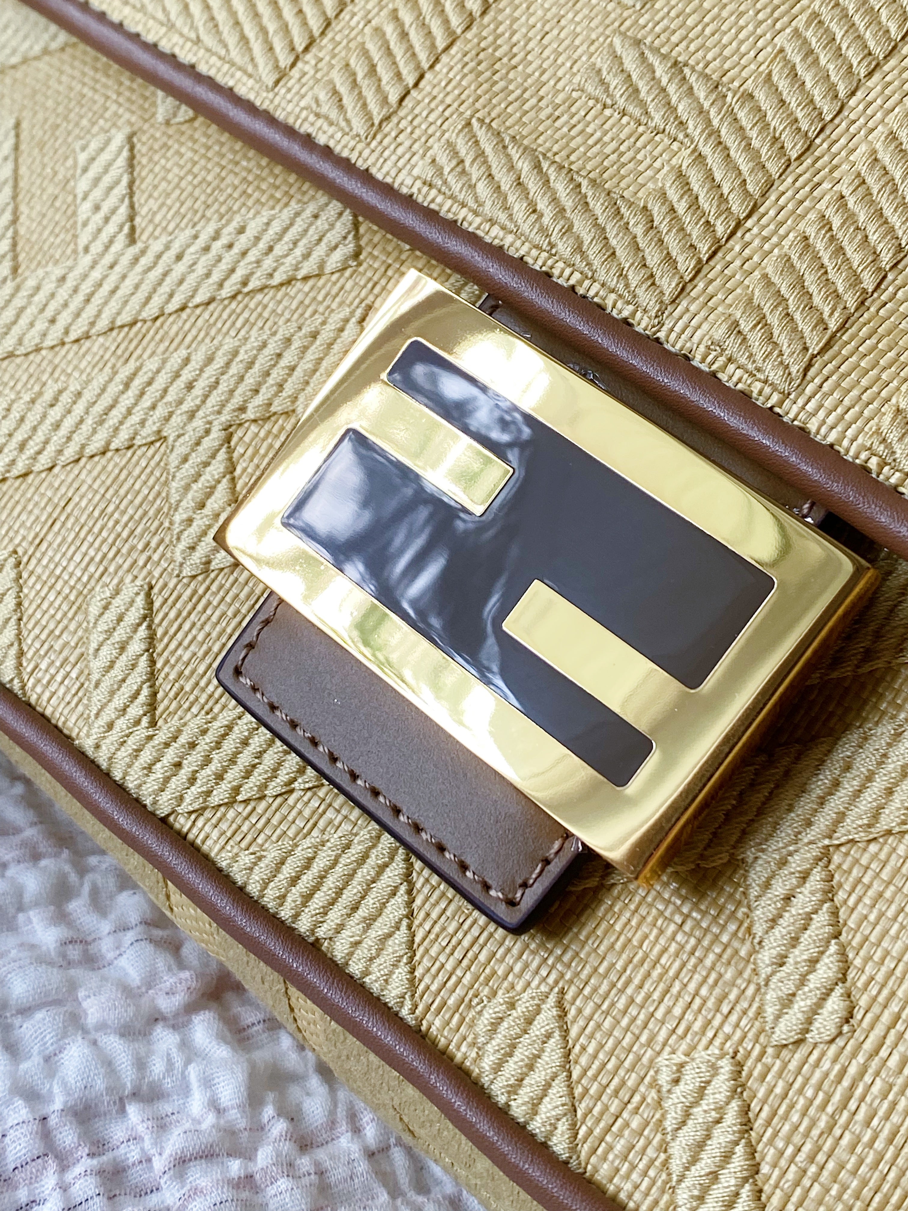 [TOP] FENDI FENDI Baguette Canvas Bag - Yellow