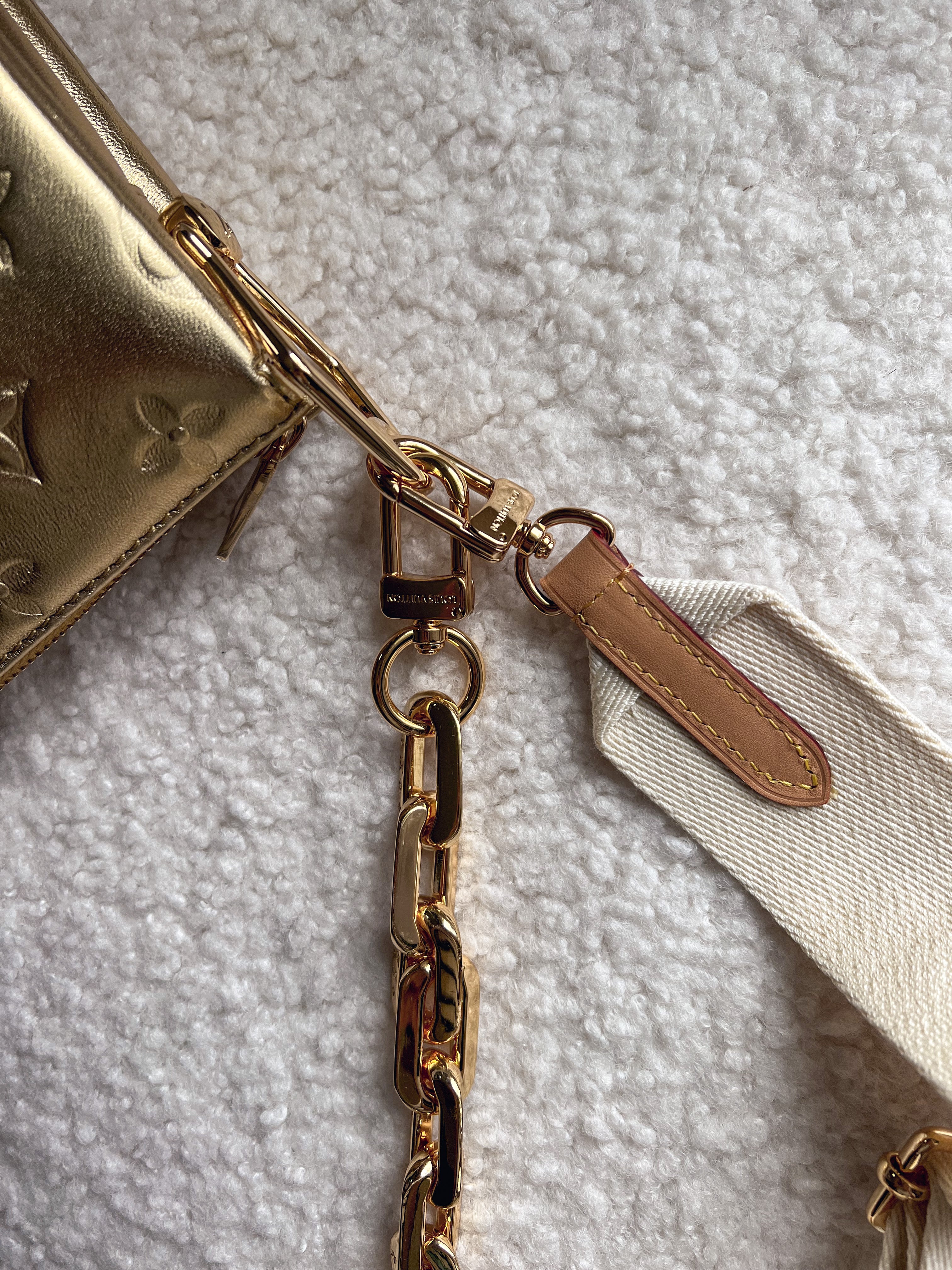 [TOP] Louis Vuitton LV  Coussin Bag 26x20x12cm- Metallic Gold