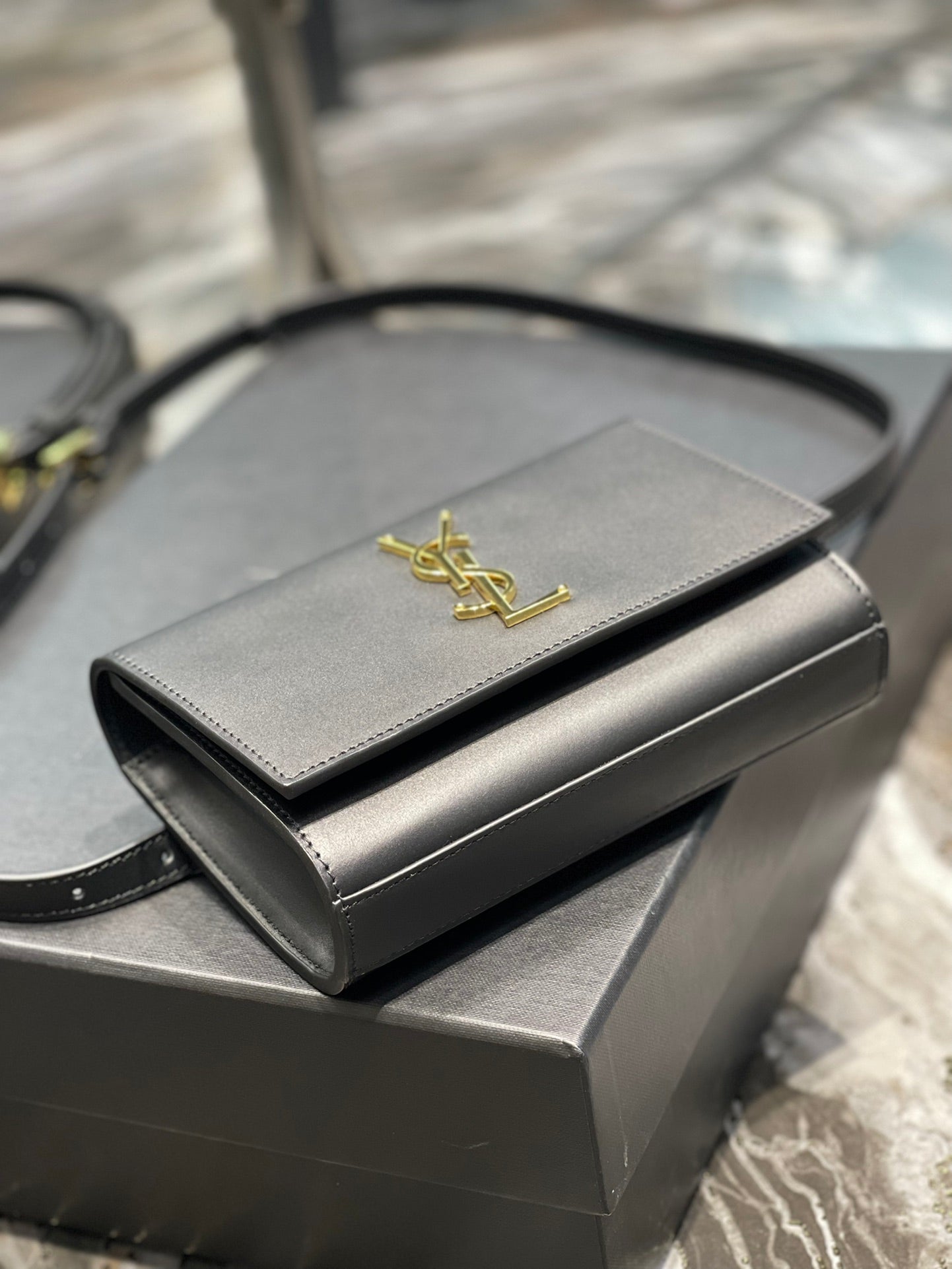 [TOP] Yves Saint Laurent YSL Kate Belt Bag - Black
